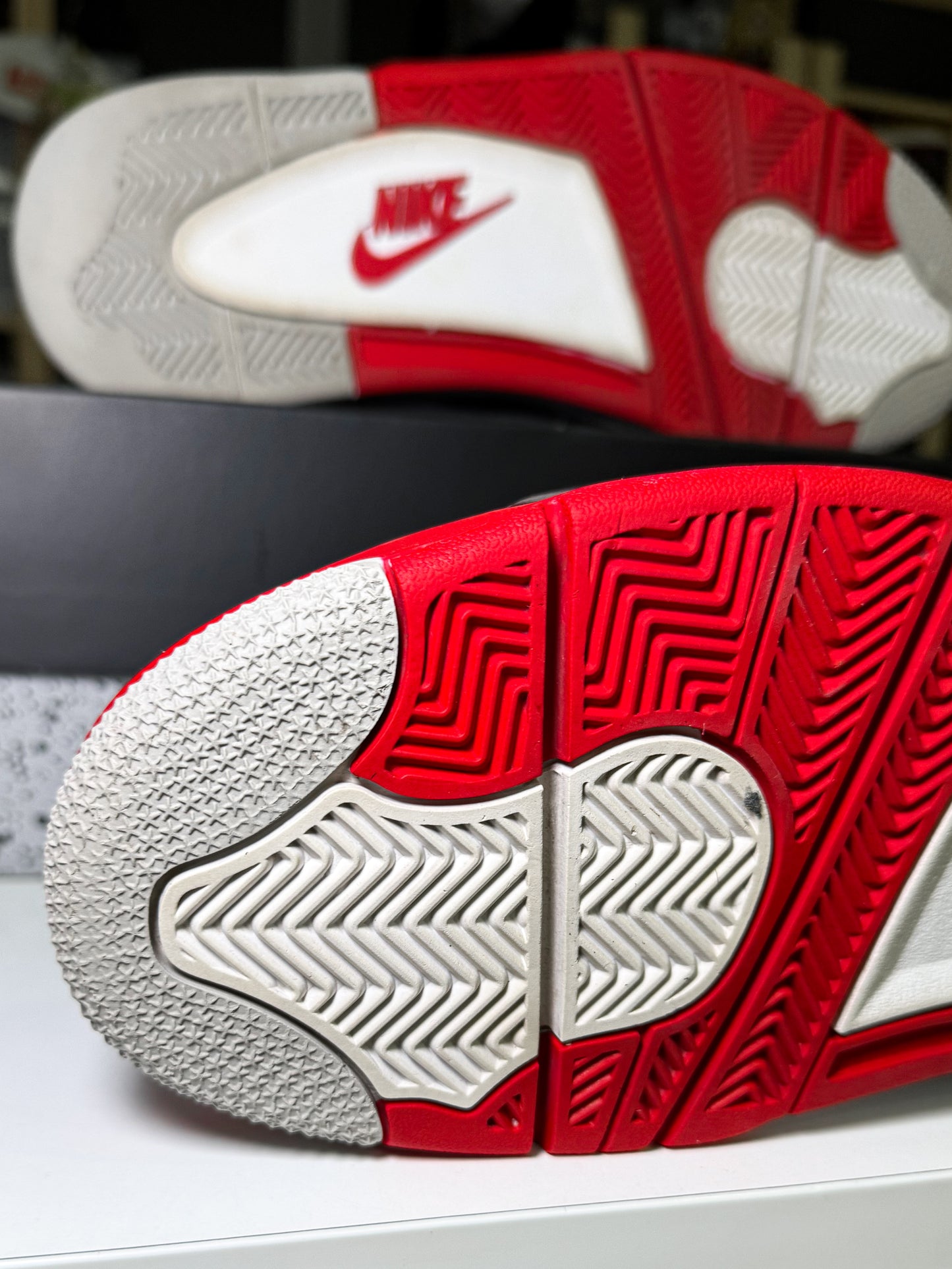 Air Jordan 4 Retro 'Fire Red' 2020 - Recondicionado