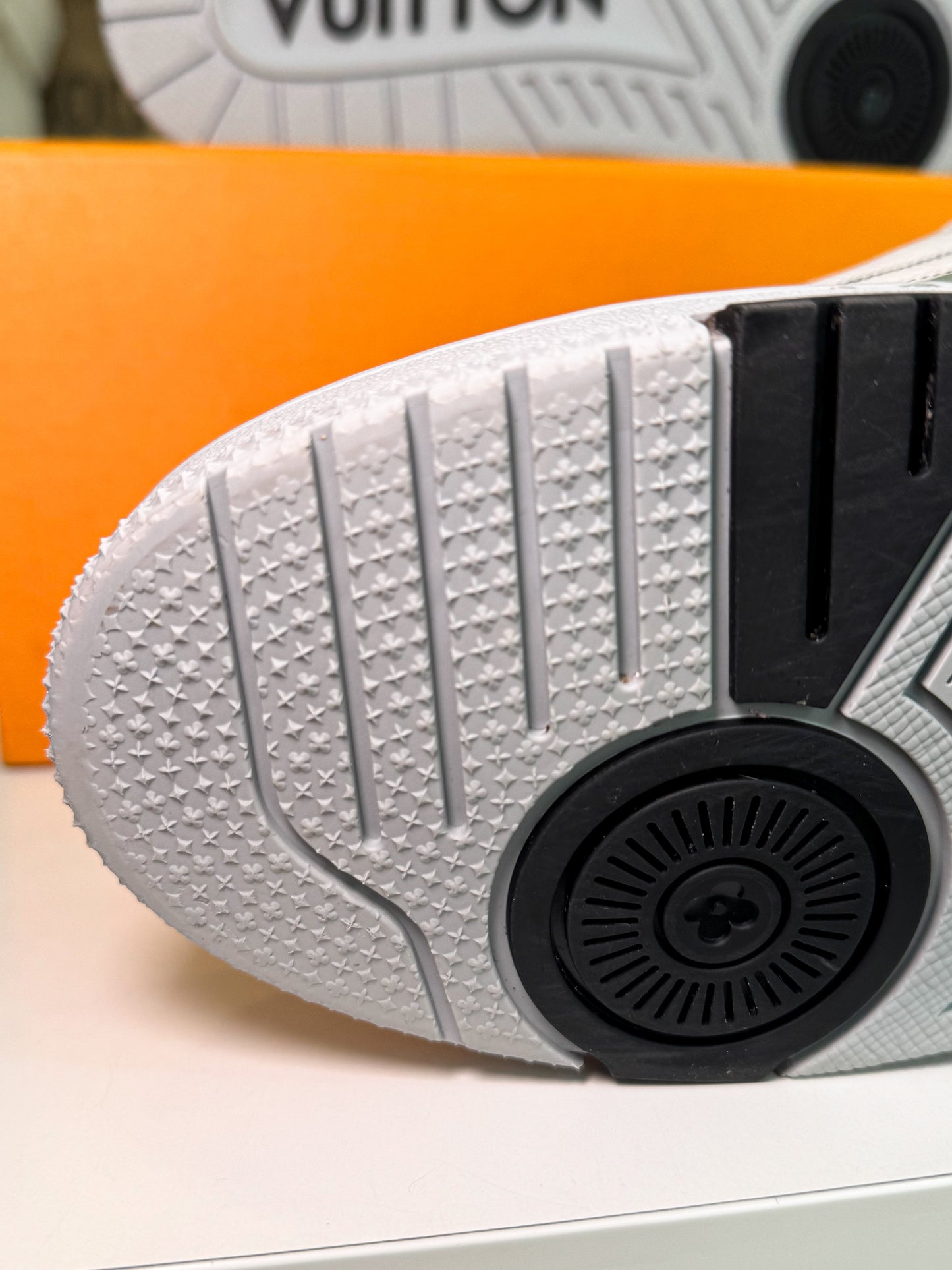 Louis Vuitton LV Skate ‘Grey’ 2023 - Recondicionado