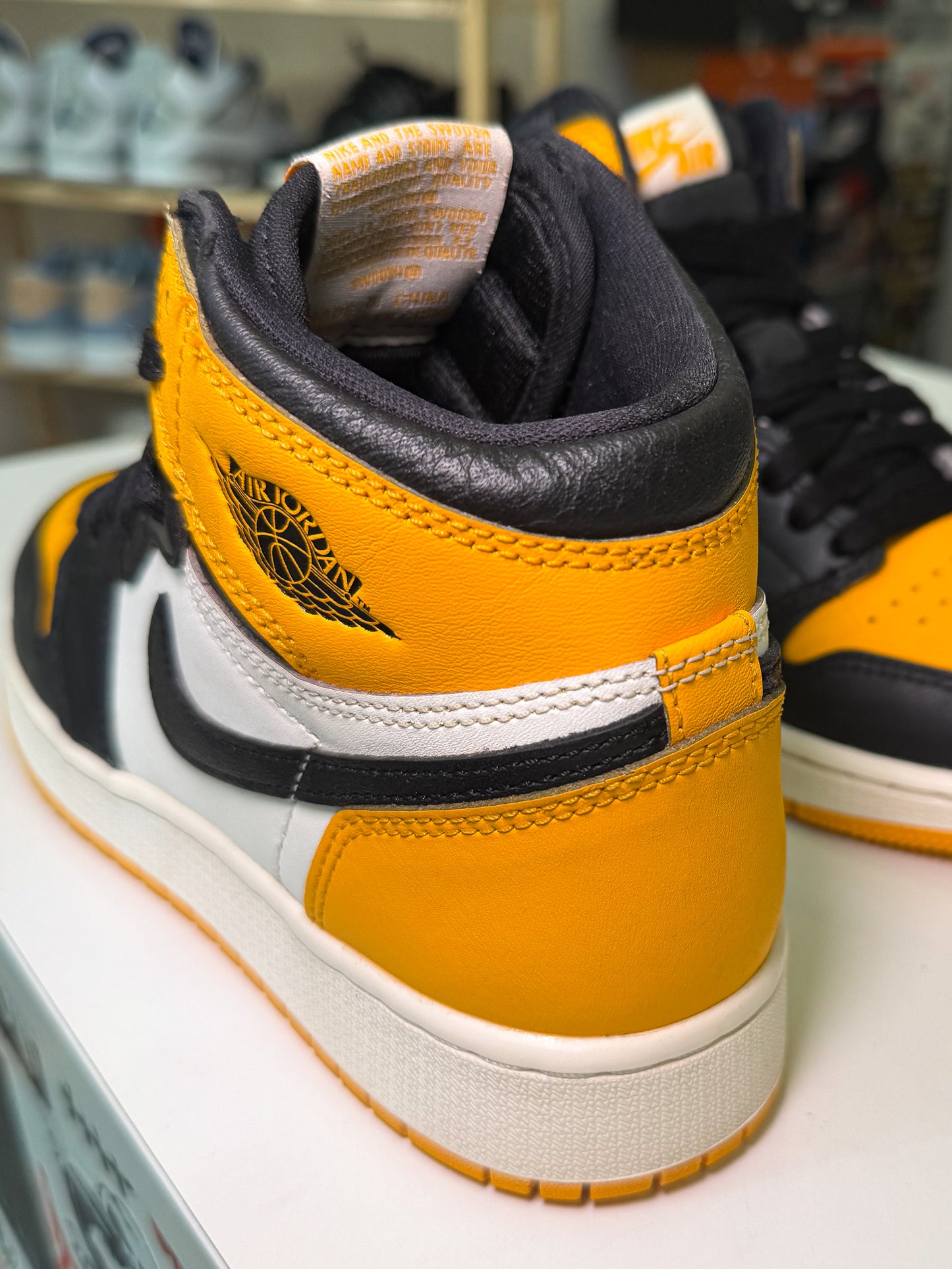 Air Jordan 1 Retro High OG ‘Yellow Toe’ GS 2022 - Recondicionado
