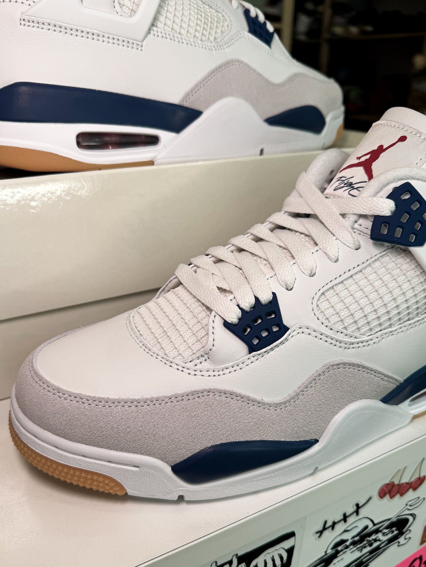 Air Jordan 4 Retro SB ‘Navy’ 2025 - DS