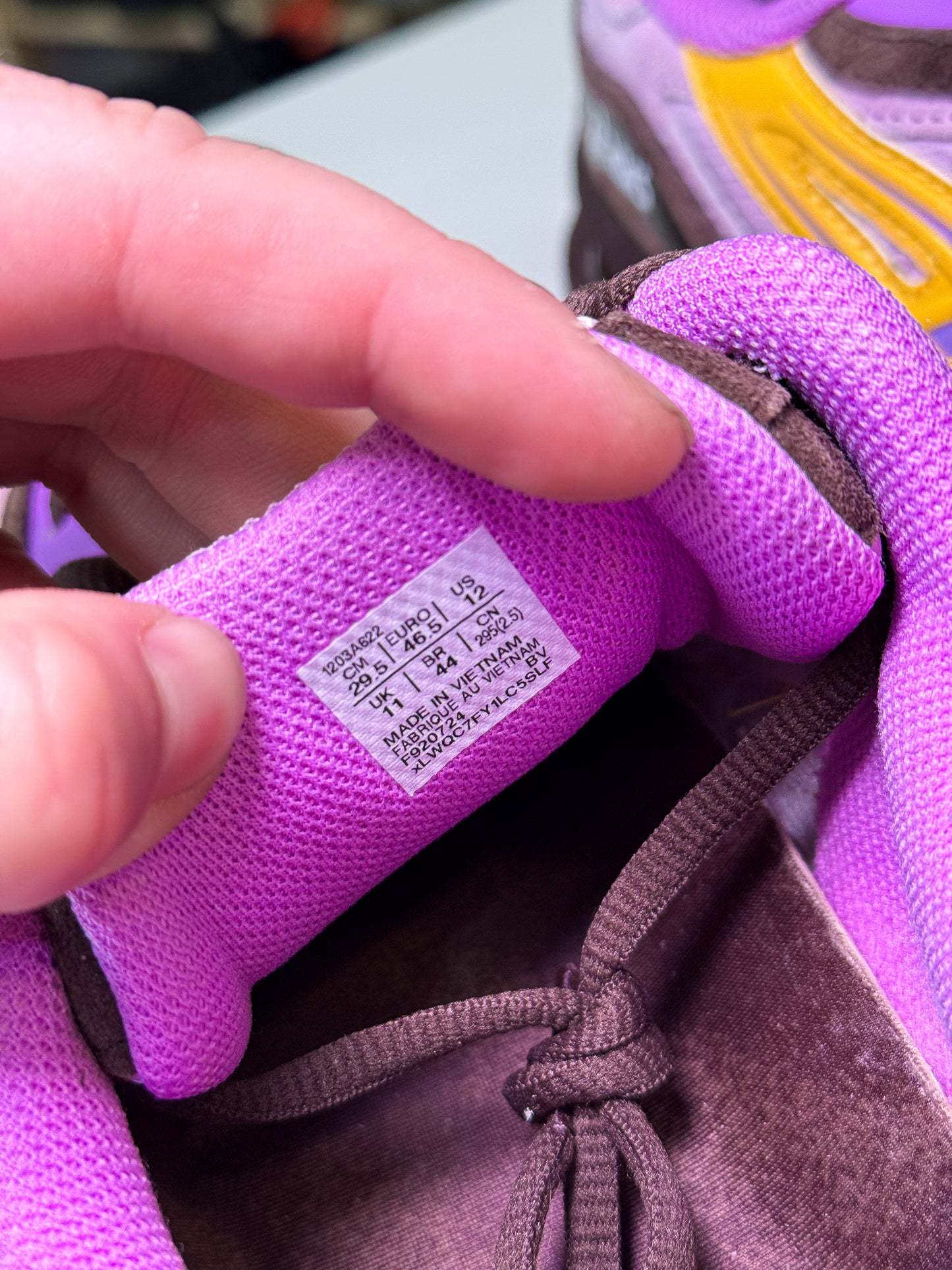 ASICS Gel NYC x Pleasures ‘World of Pleasures’ 2024 - Recondicionado