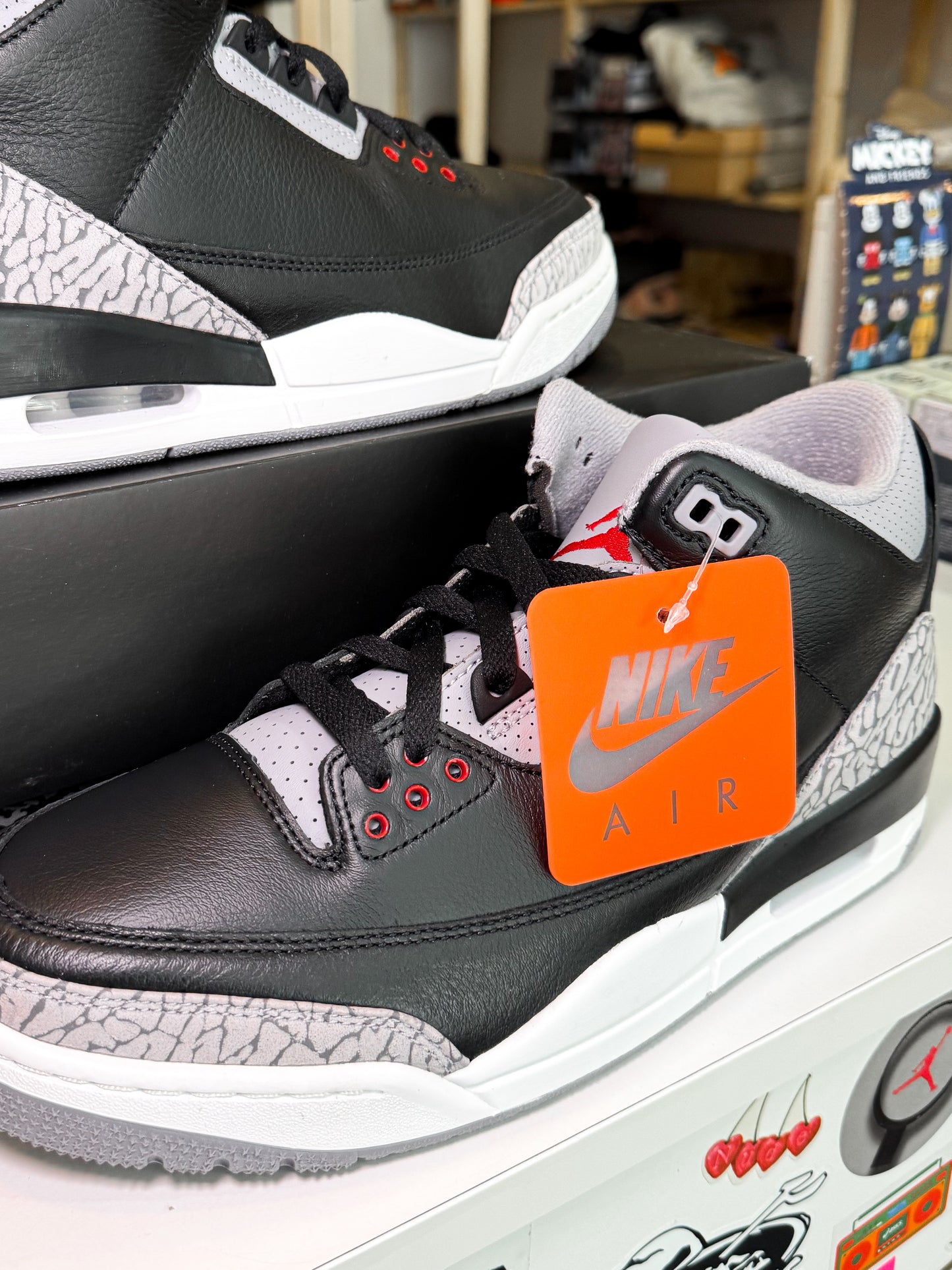 Air Jordan 3 Retro OG ‘Black Cement’ 2024 - Novo