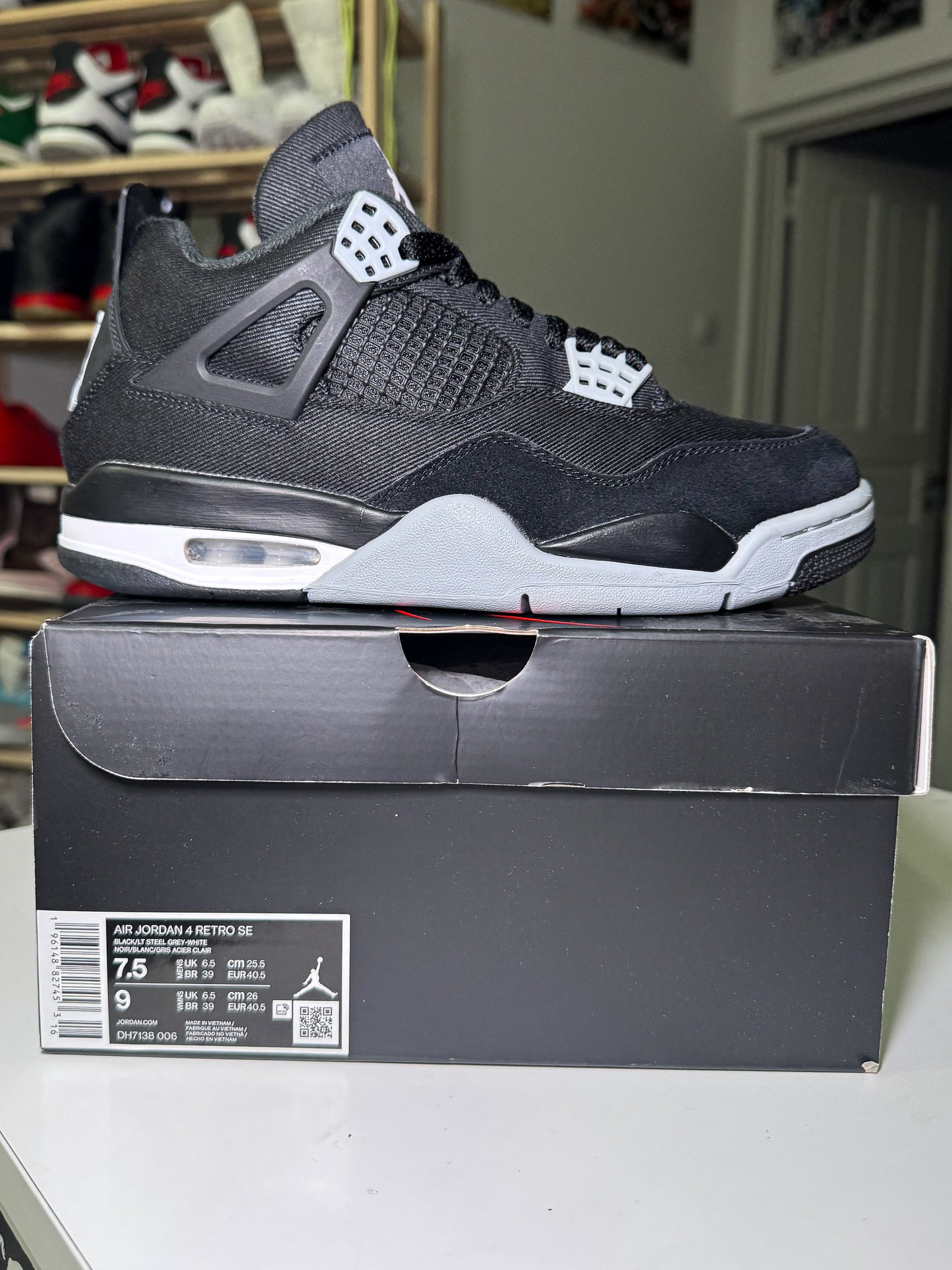 Air Jordan 4 Retro 'Black Canvas' 2022 - Recondicionado