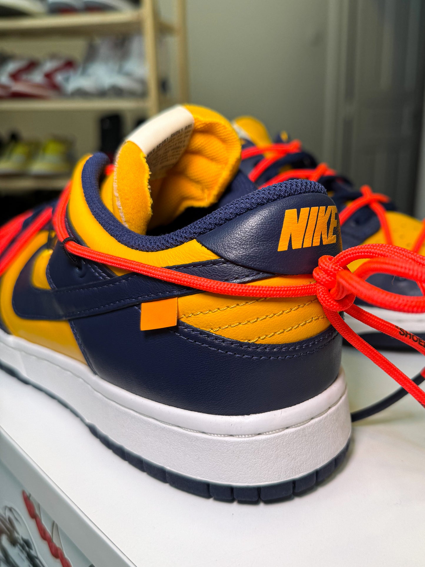 Nike Dunk Low x Off White ‘University Gold’ 2019 - Recondicionado