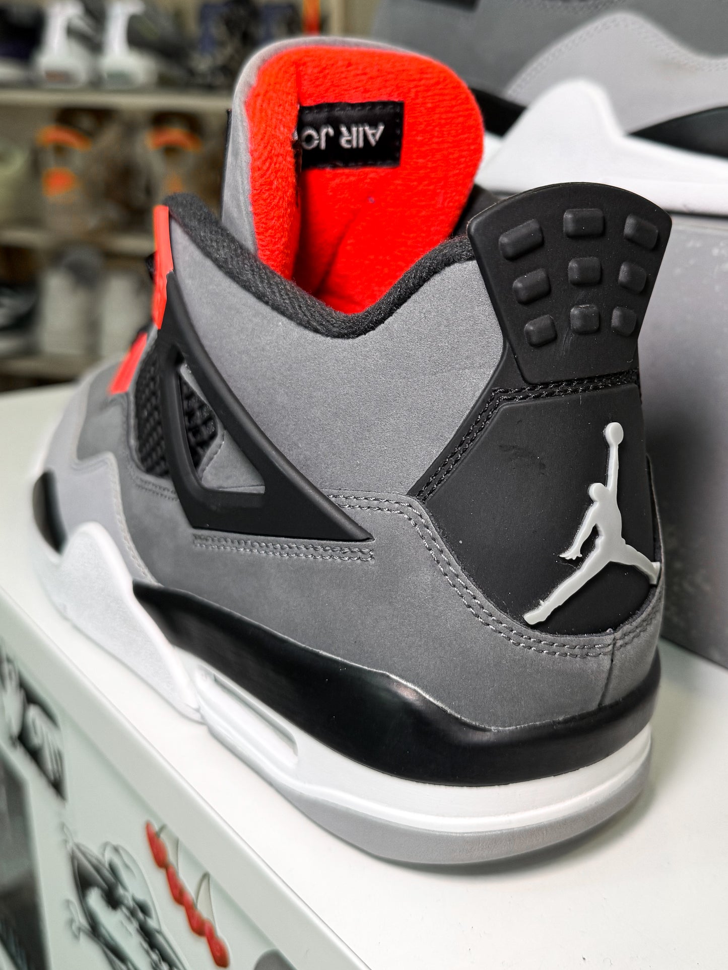 Air Jordan 4 Retro 'Infrared' 2022 - Recondicionado