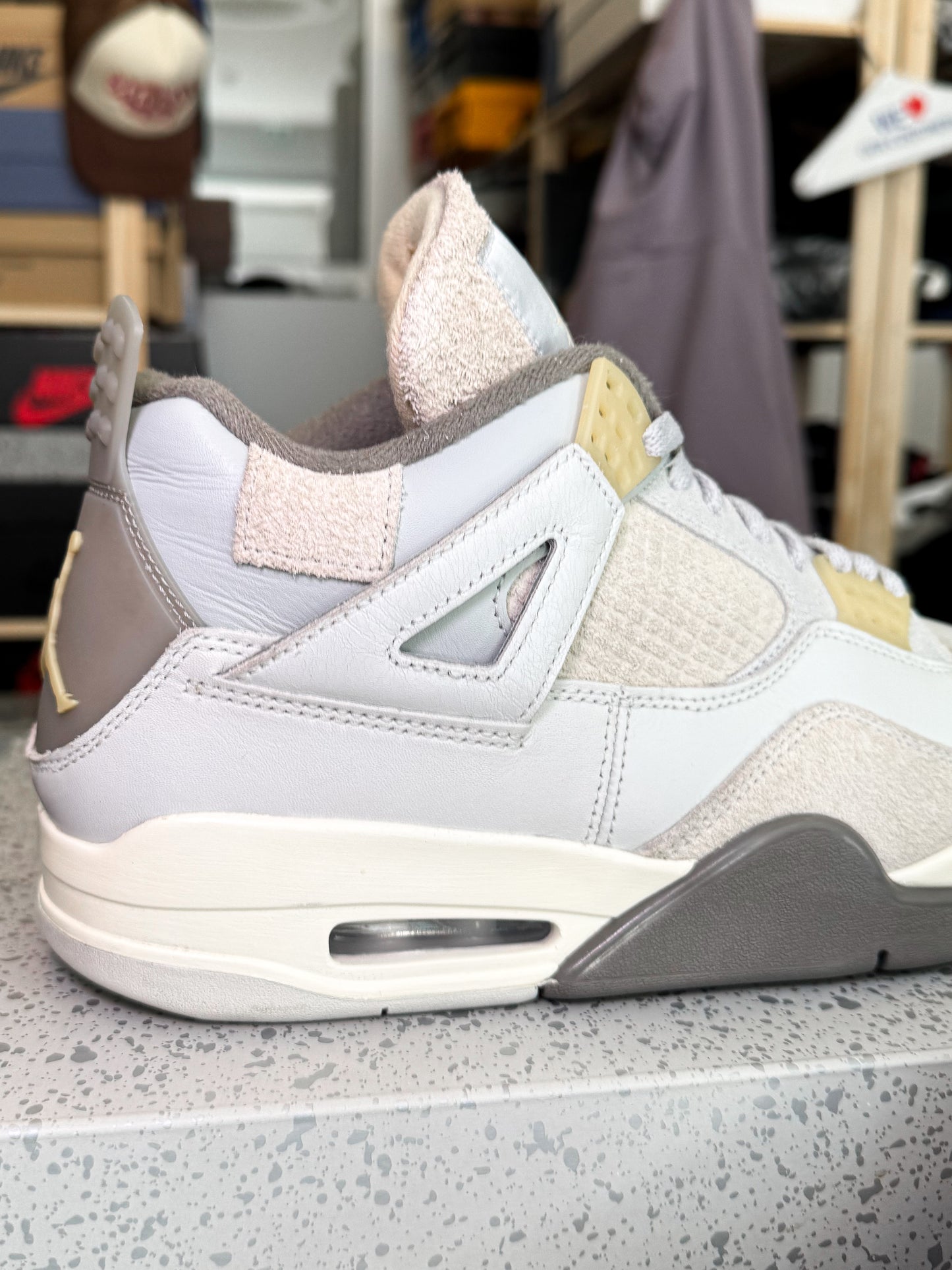 Air Jordan 4 Retro Craft SE ‘Photon Dust’ 2023 - Recondicionado