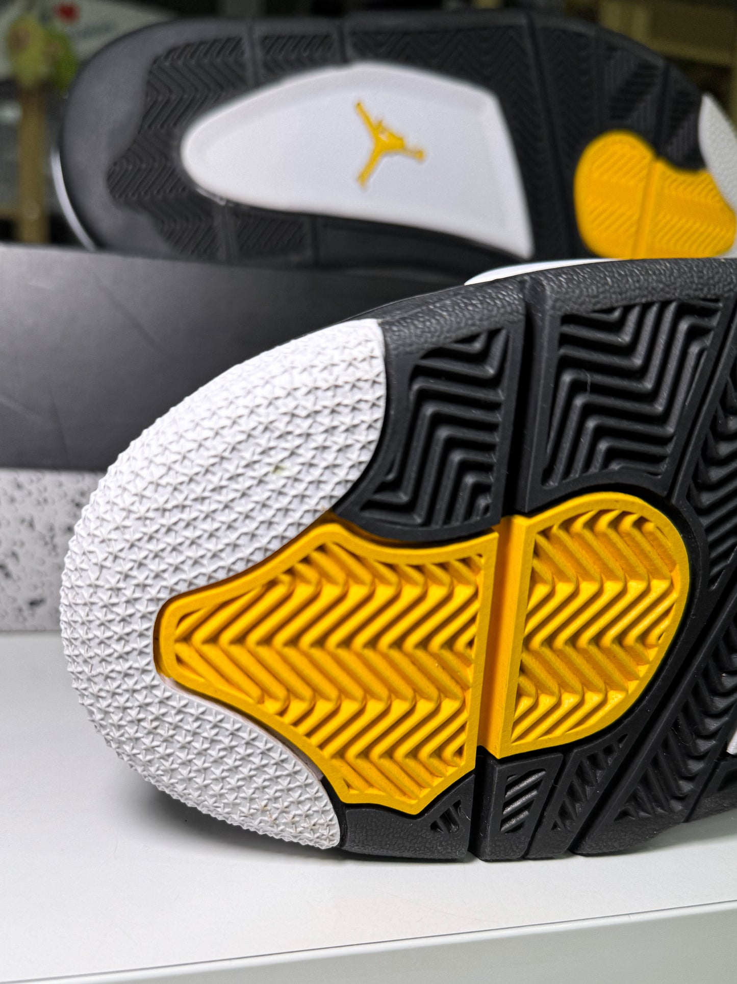 Air Jordan 4 Retro ‘Cool Grey’ 2019 - Recondicionado