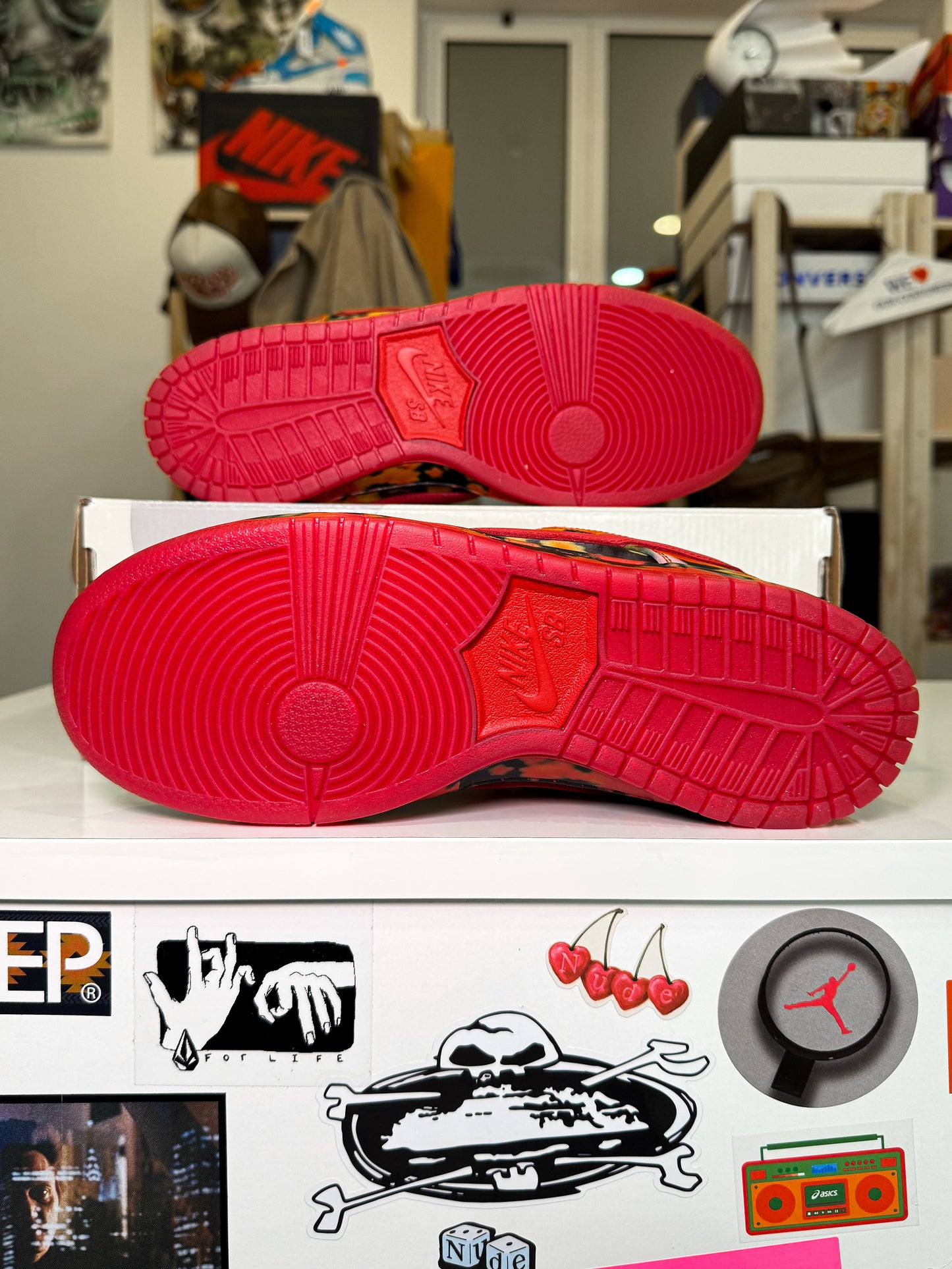 Nike SB Dunk Low x The Wizard of OZ ‘Poppy Field’ 2024 - Novo