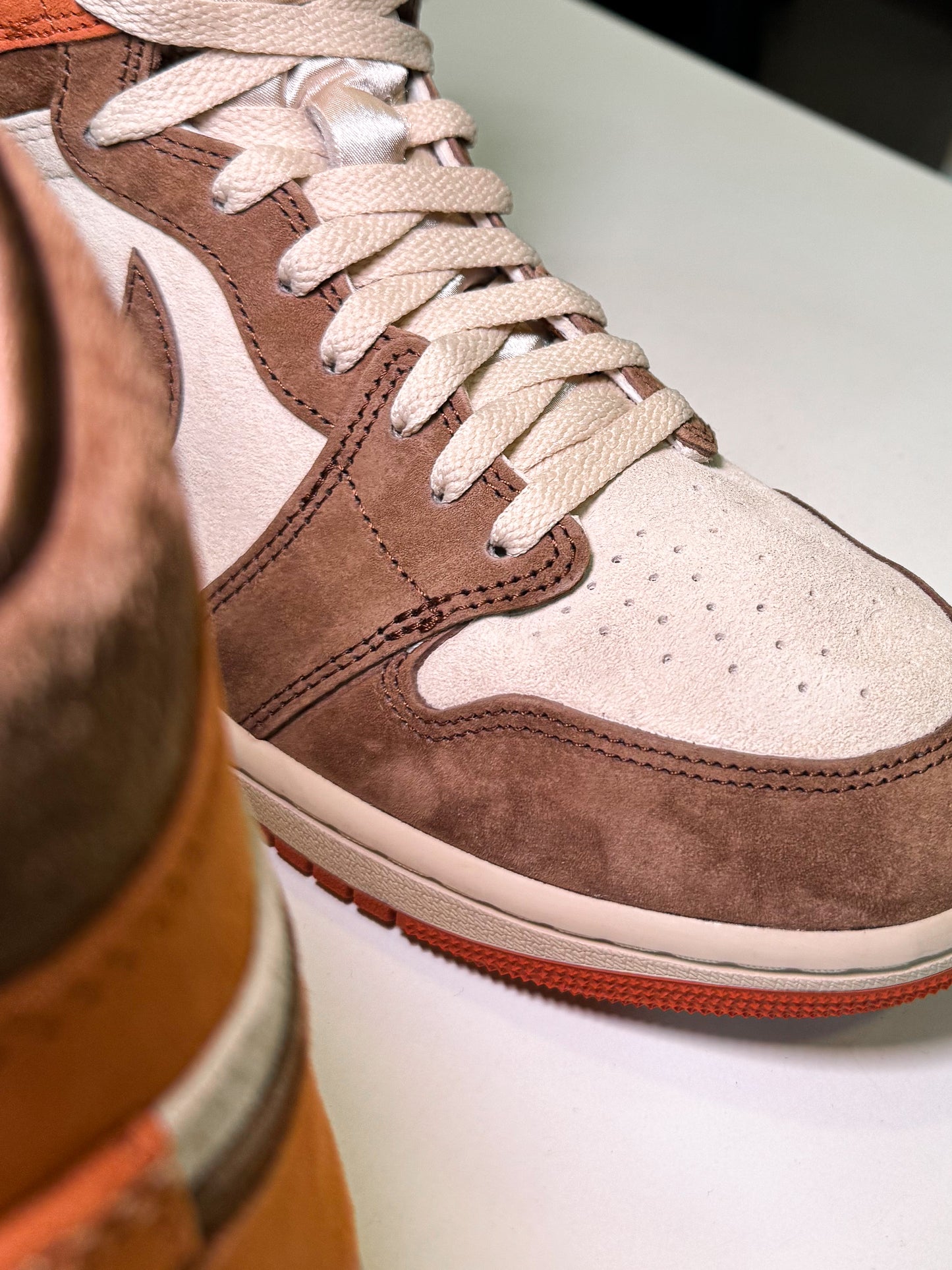 Air Jordan 1 Retro High OG ‘Dust Clay’ W 2024 - Recondicionado