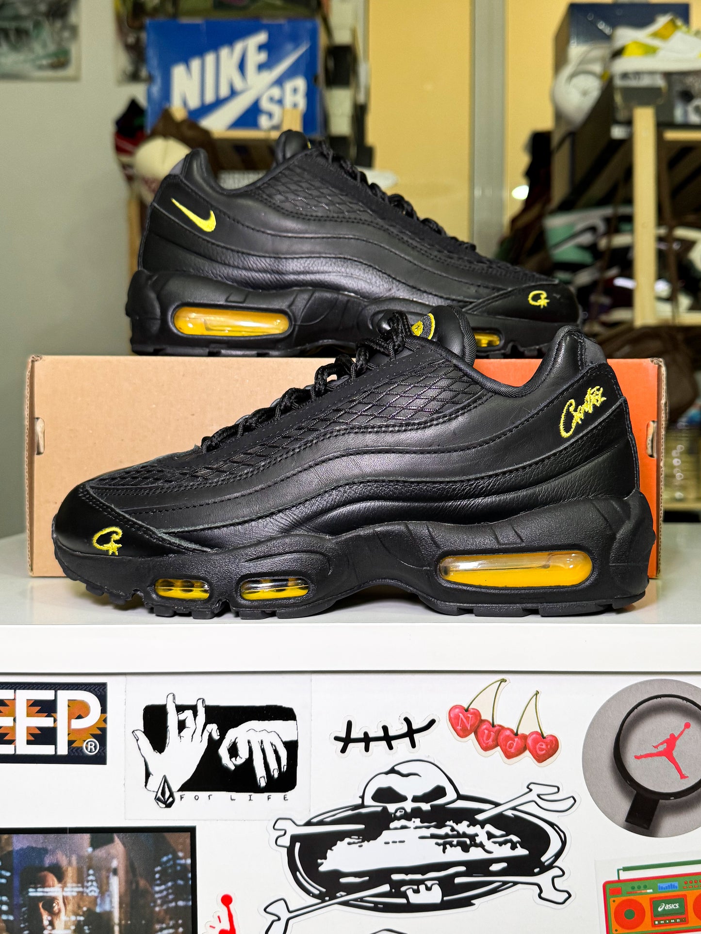 Nike Air Max 95 SP x Corteiz ‘Honey Blacks’ 2025 - Recondicionado