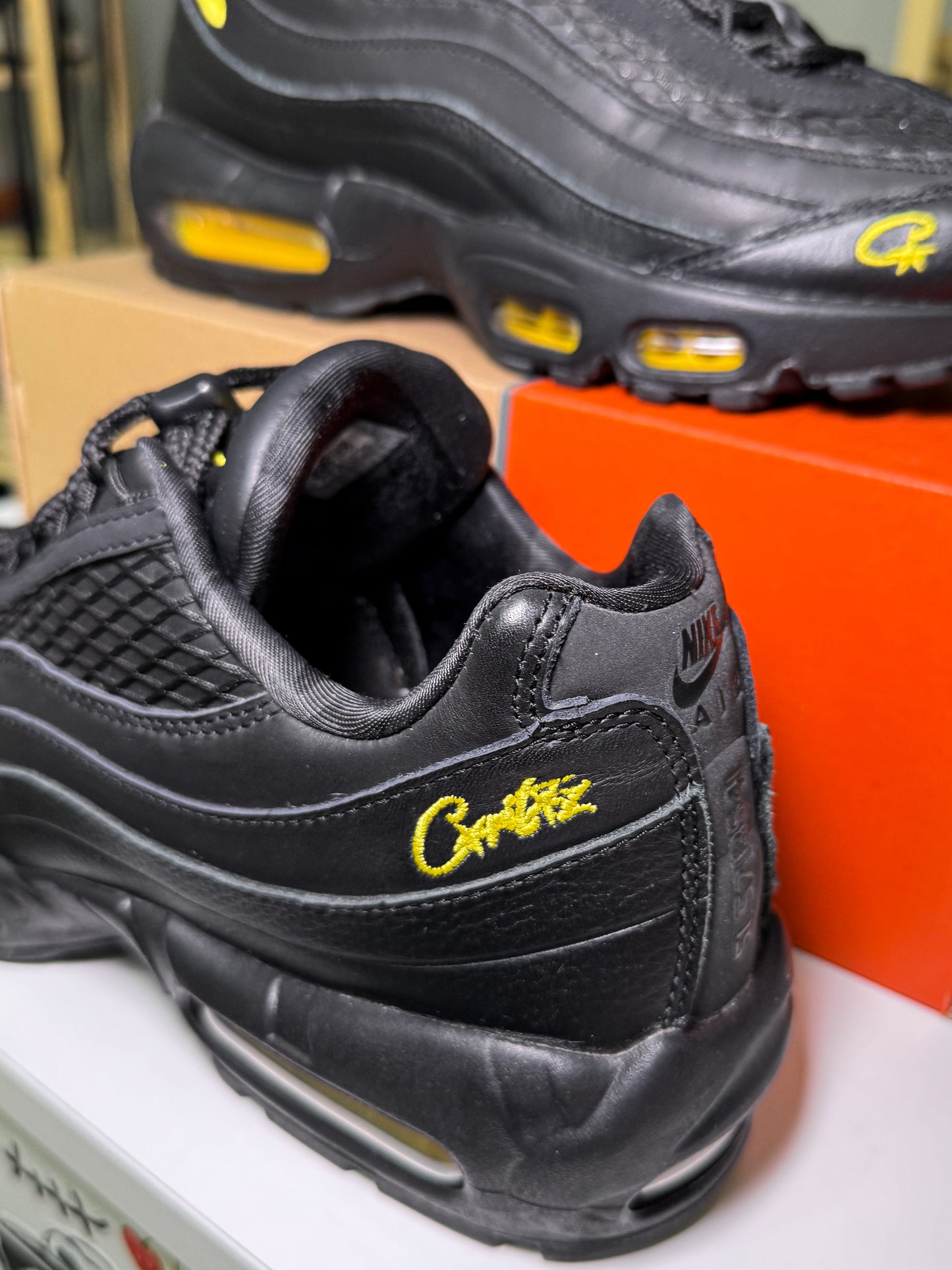 Nike Air Max 95 SP x Corteiz ‘Honey Black’ 2025 - Recondicionado