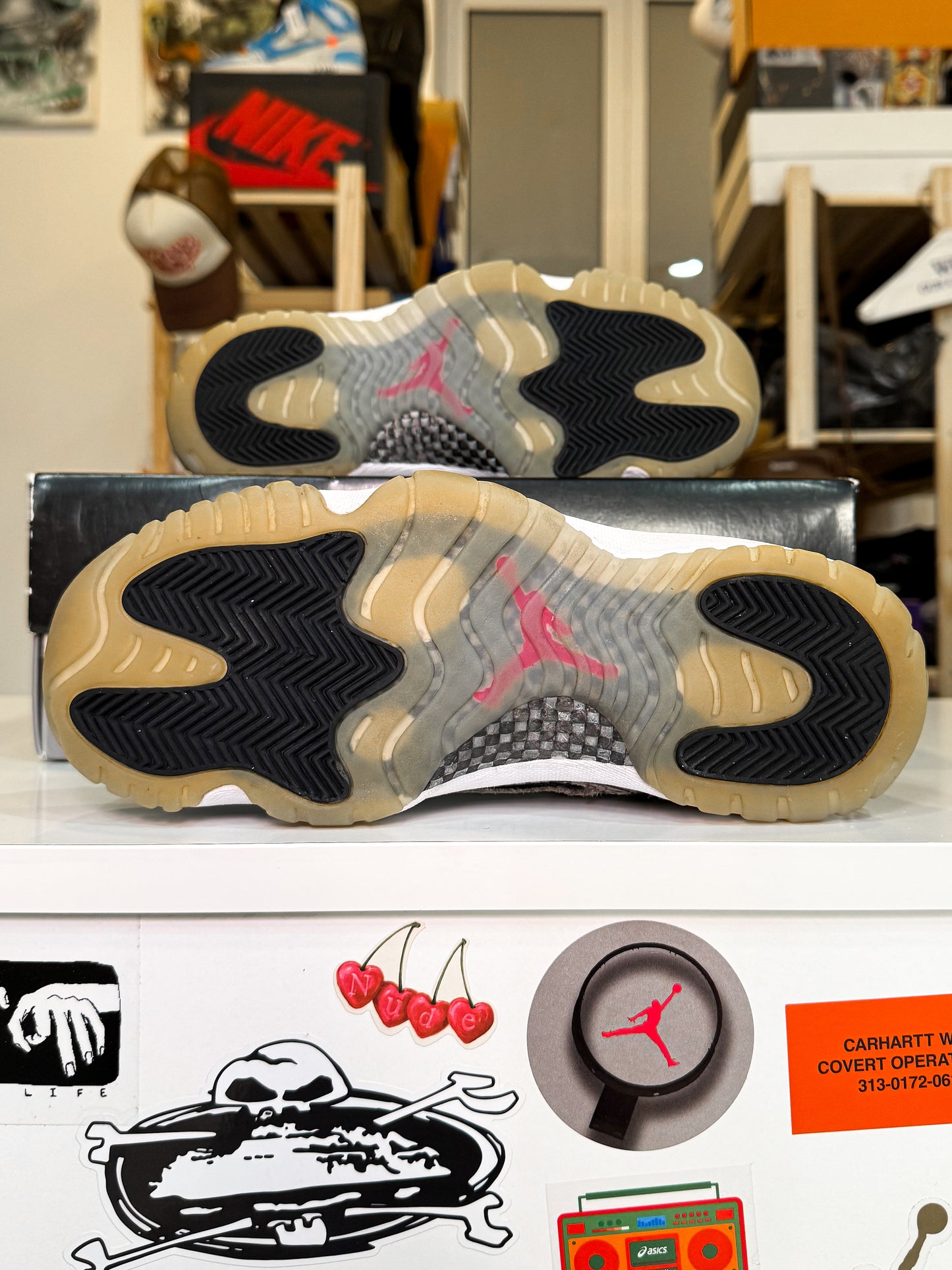 Air Jordan 11 Retro Low IE ‘Black Cement’ 2020 - Recondicionado