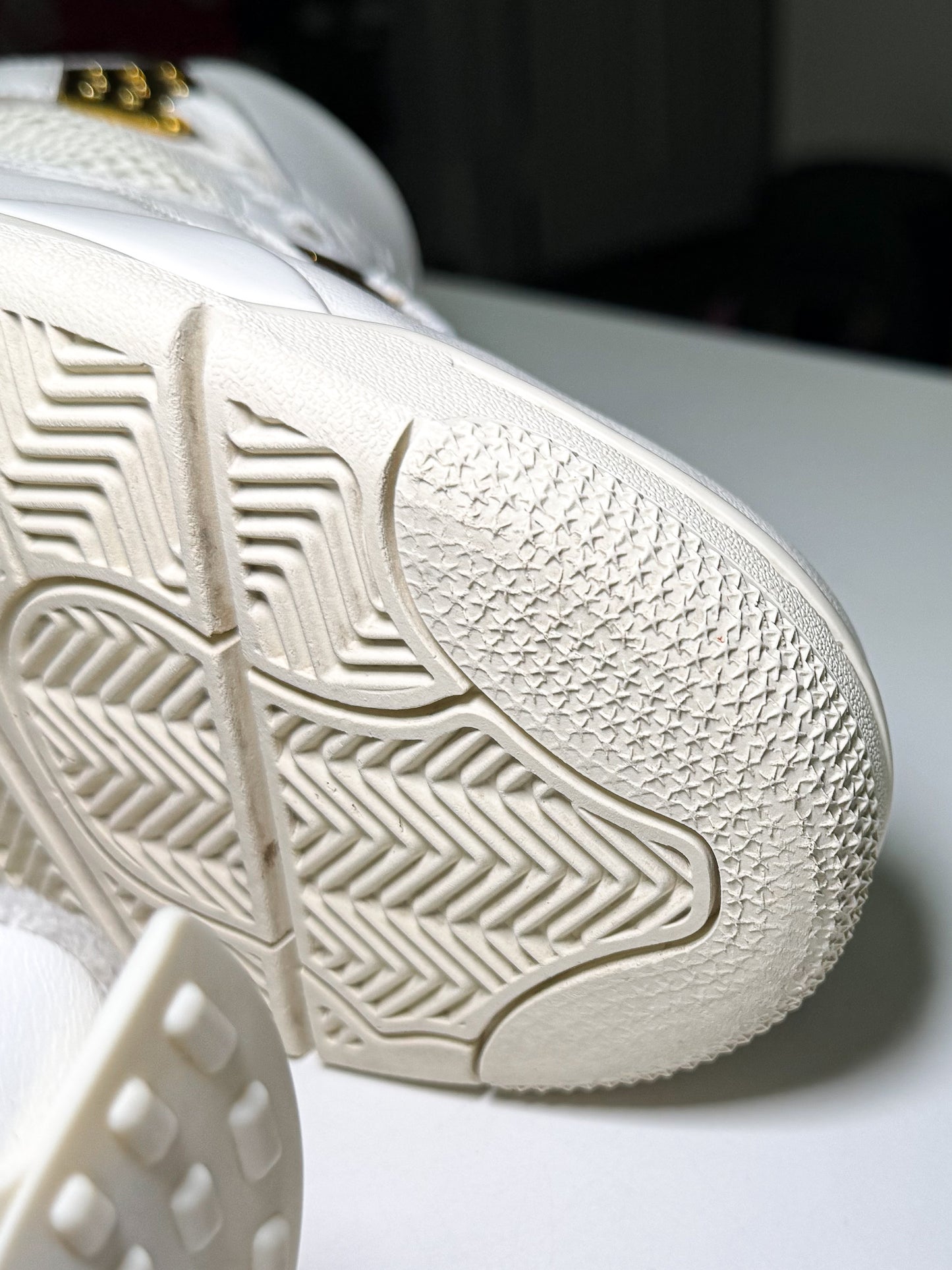 Air Jordan 4 Retro ‘Metallic Gold’ W 2024 - Recondicionado