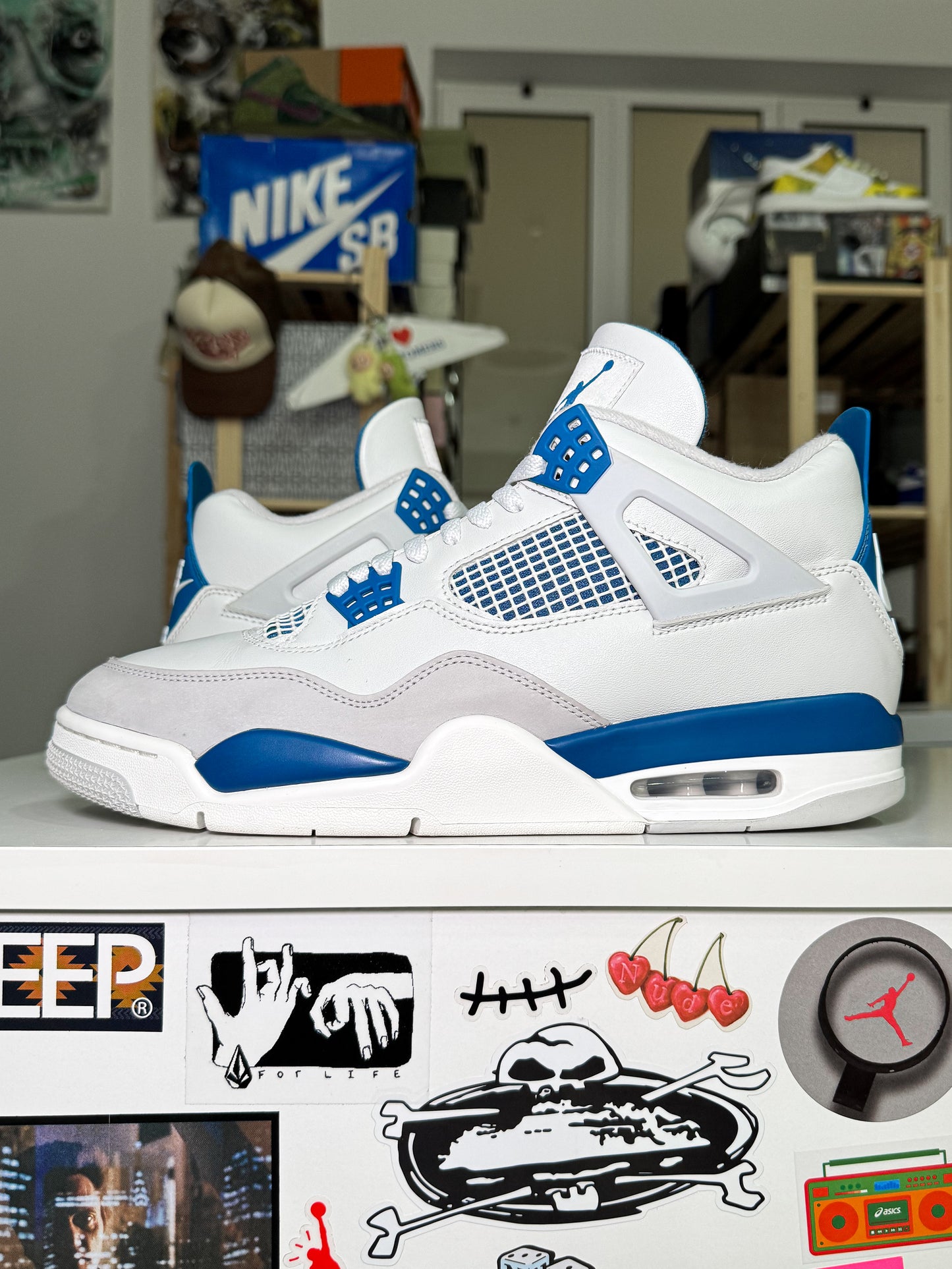 Air Jordan 4 Retro 'Military Blue’ 2024 - Recondicionado