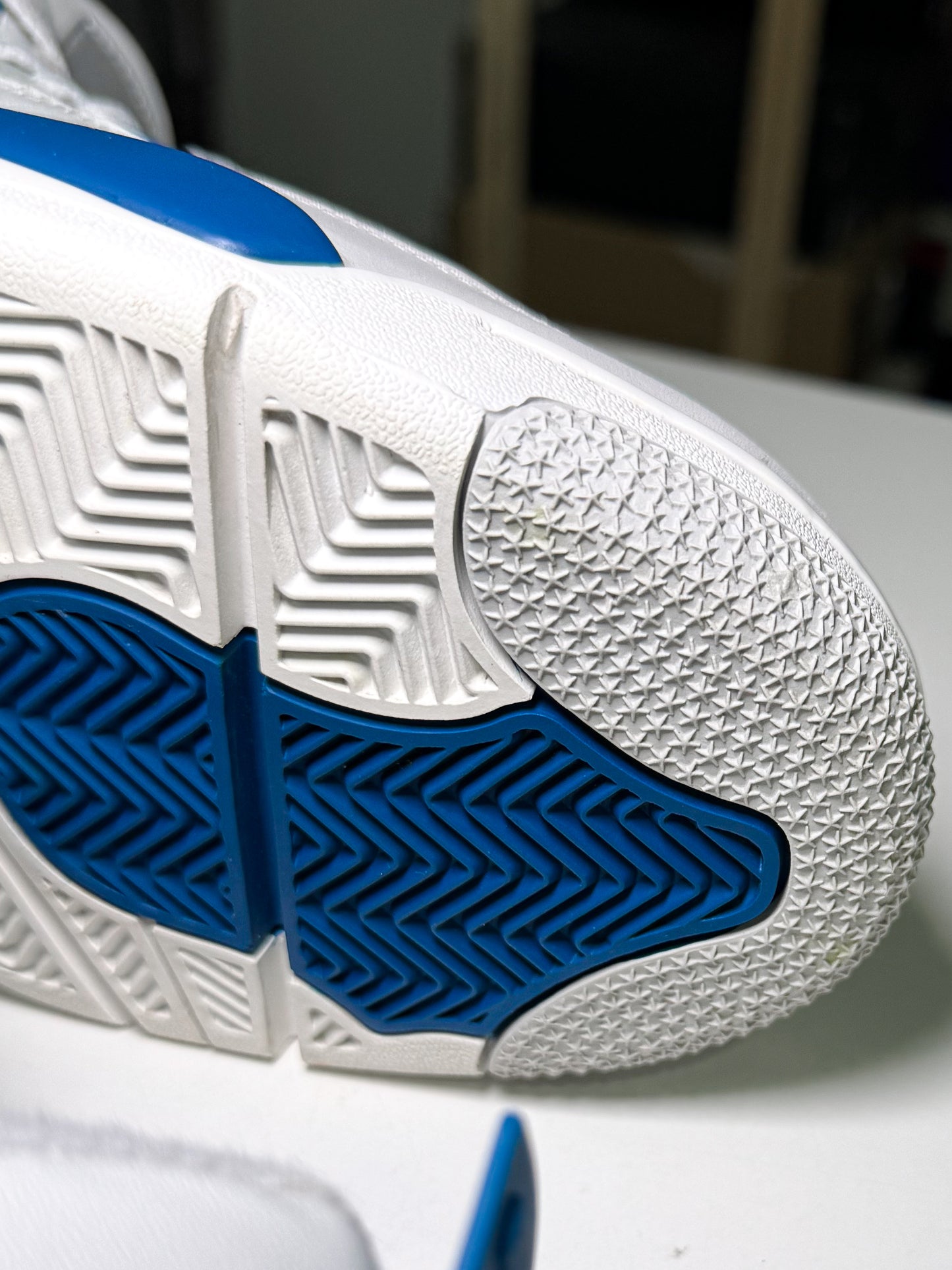 Air Jordan 4 Retro 'Military Blue’ 2024 - Recondicionado