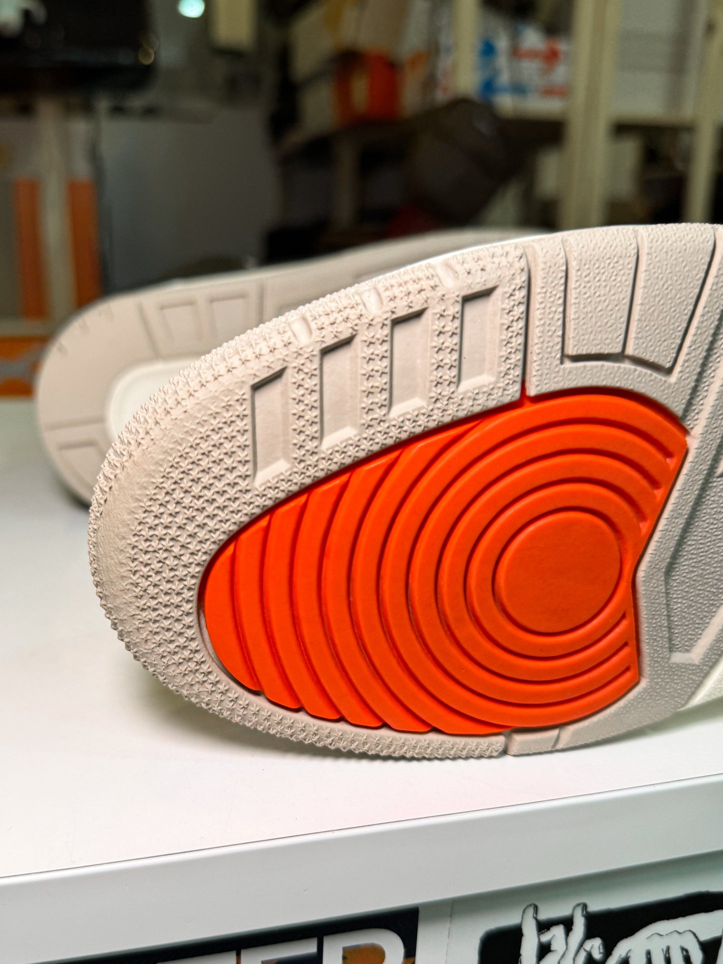 Air Jordan 3 Retro ‘Desert Elephant’ 2022 - Recondicionado