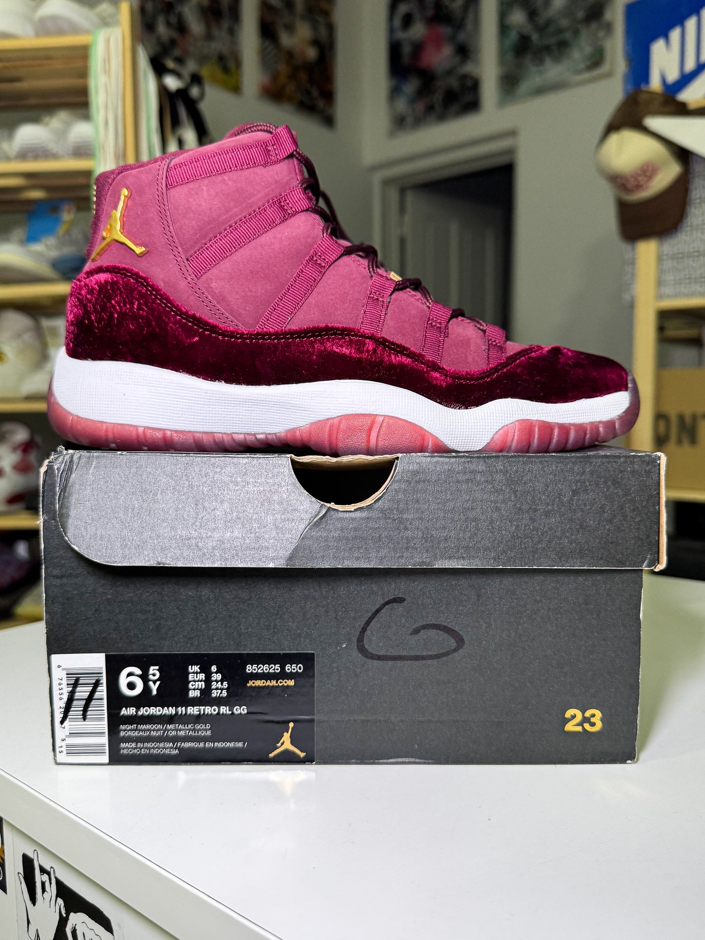 Air Jordan 11 Retro Heiress ‘Velvet’ GG 2016 - Recondicionado