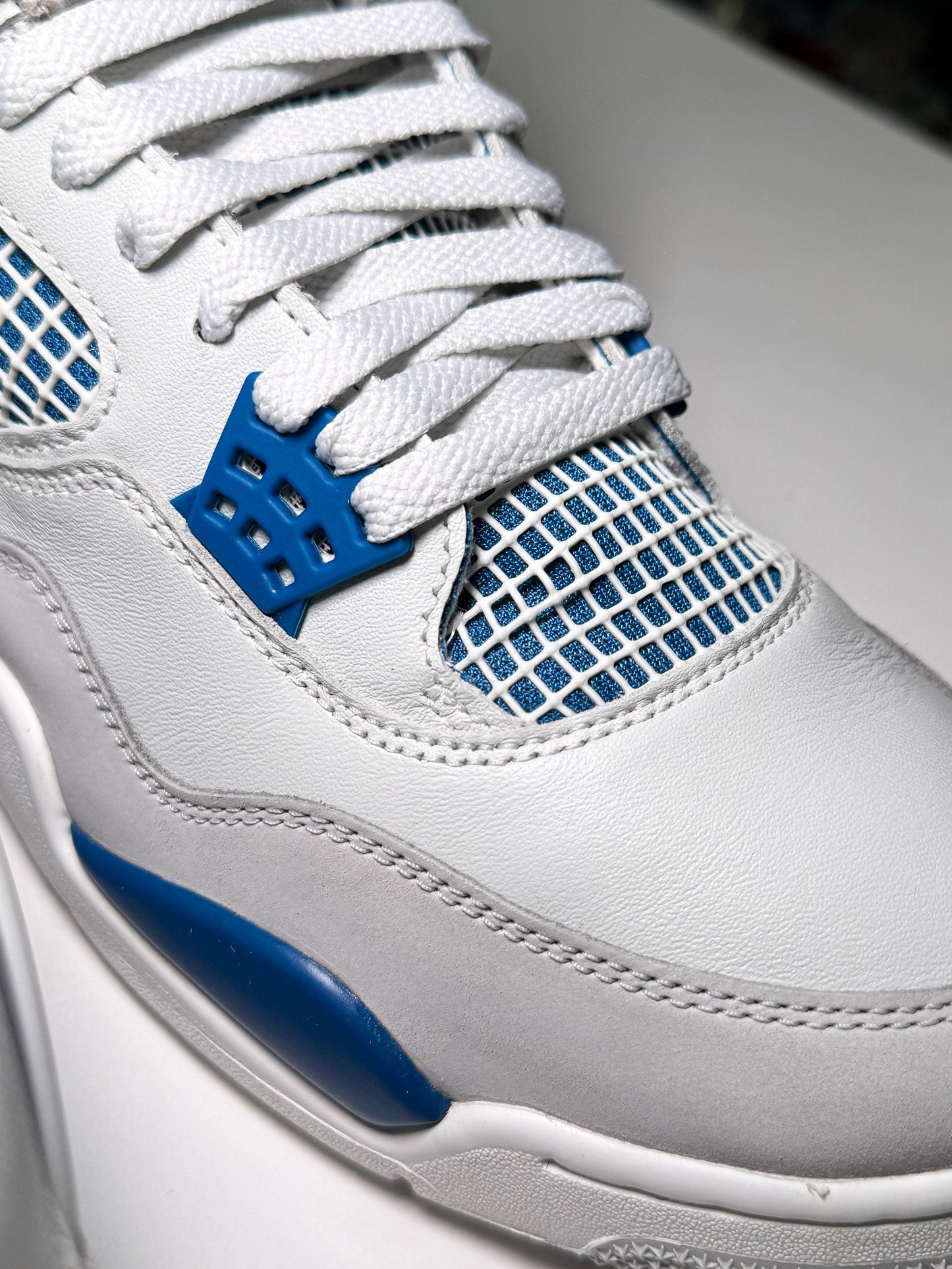 Air Jordan 4 Retro 'Military Blue’ 2024 - Recondicionado