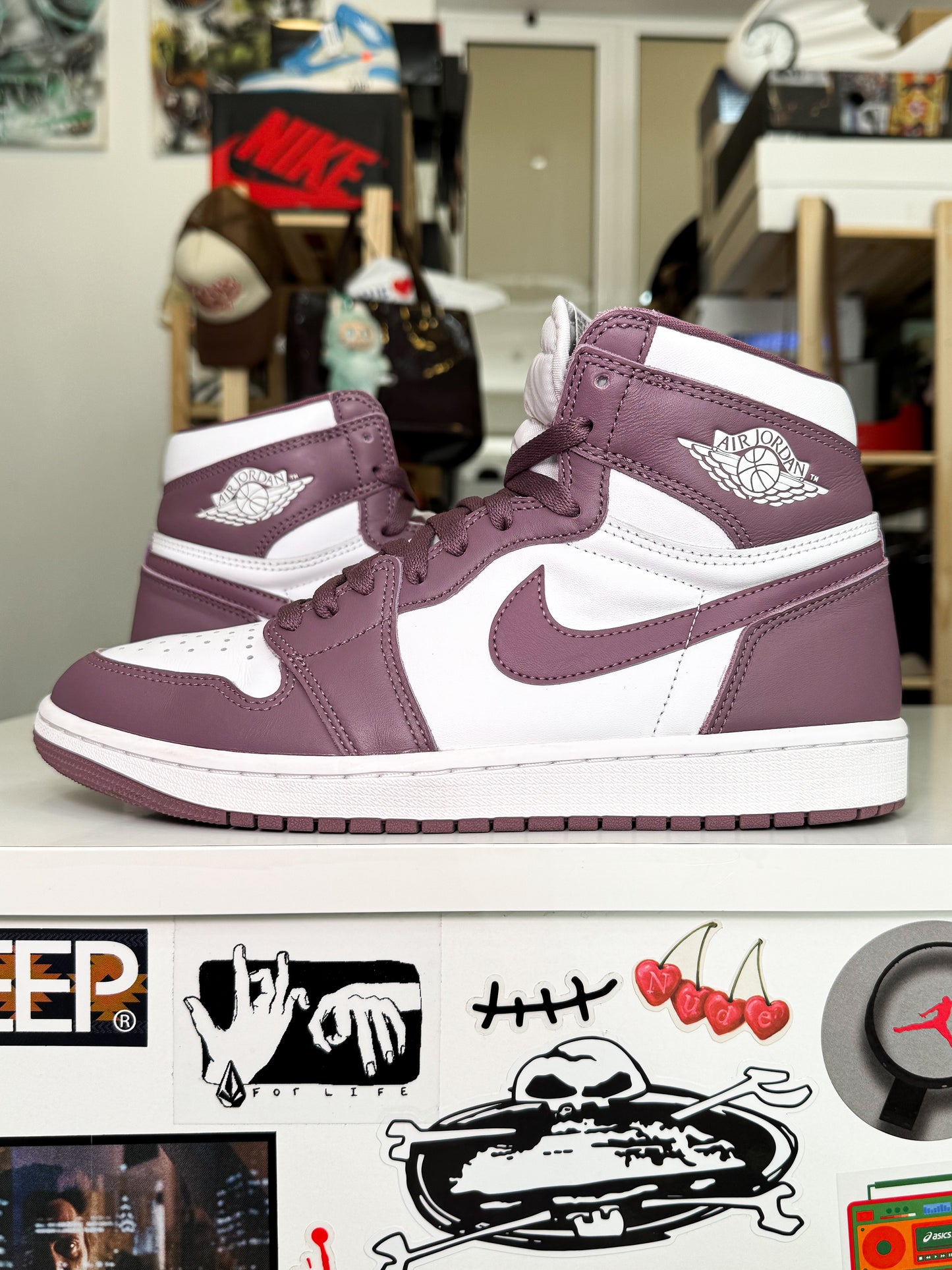 Air Jordan 1 Retro High OG ‘Mauve’ 2023 - Recondicionado