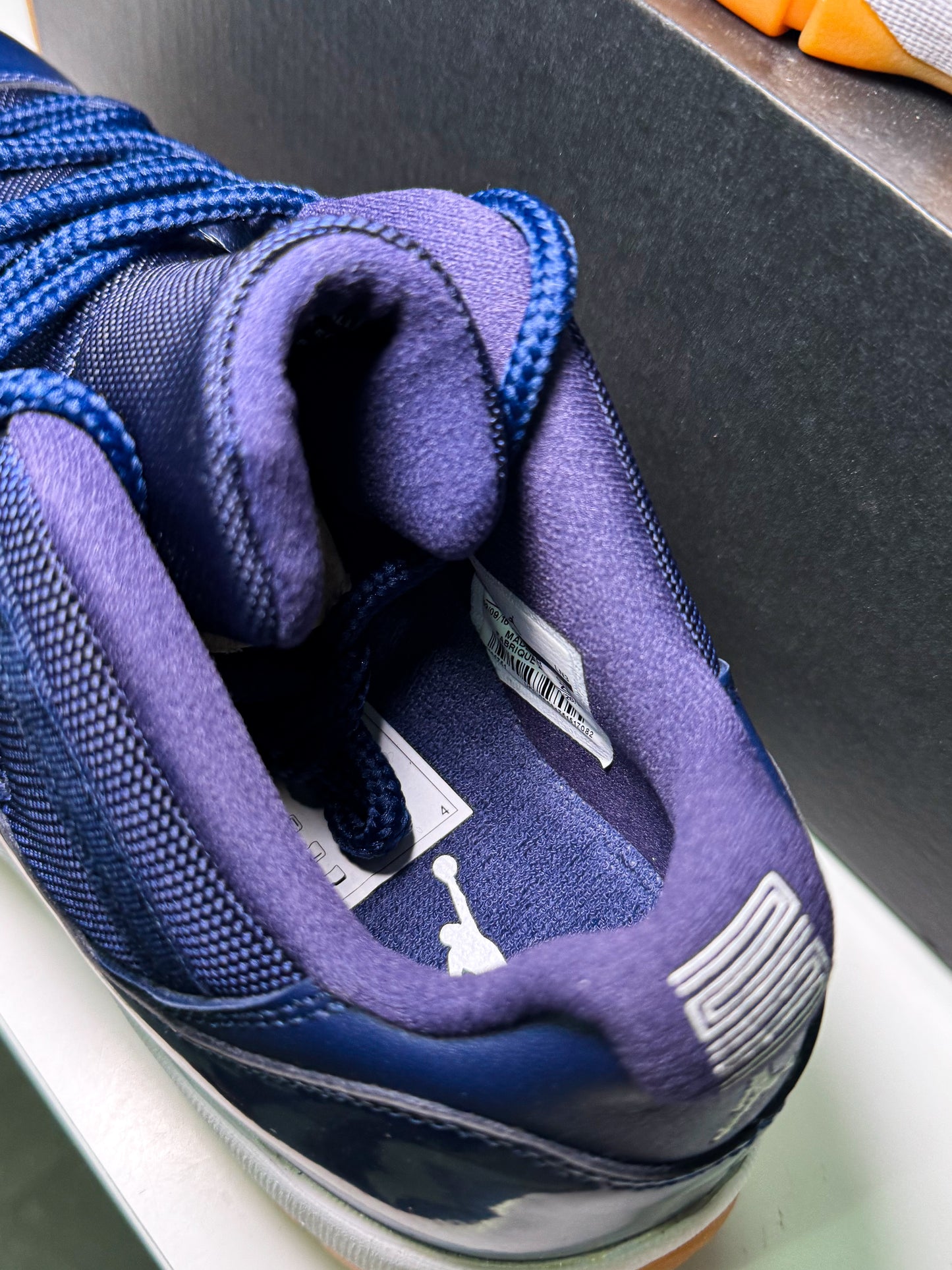 Air Jordan 11 Retro Low ‘Navy Gum’ 2016 - DS