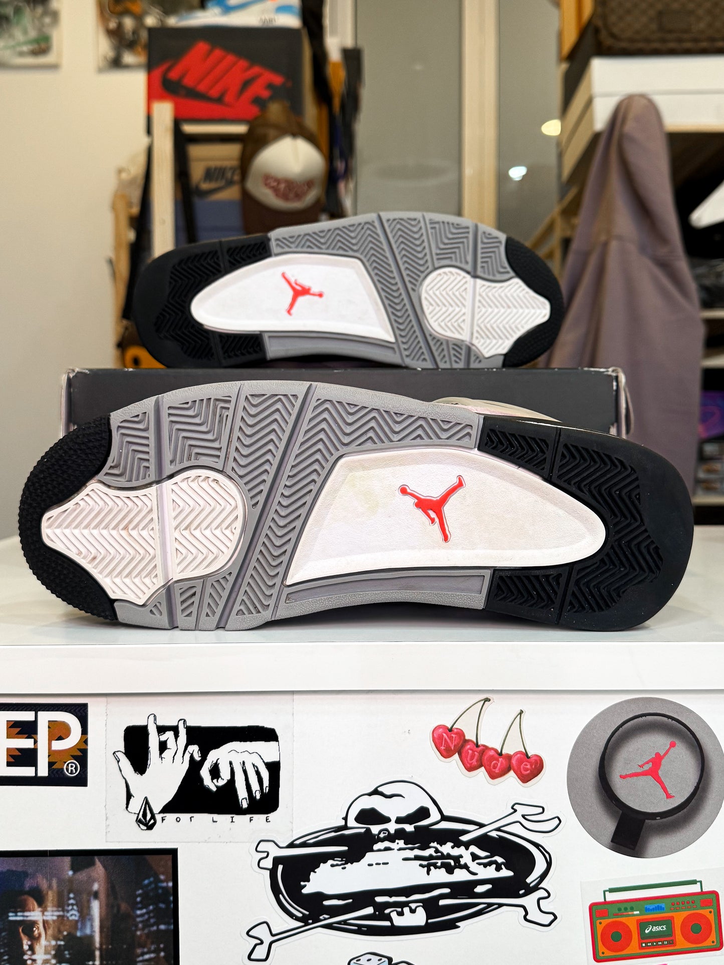 Air Jordan 4 Retro 'Zen Master’ 2022 - Recondicionado