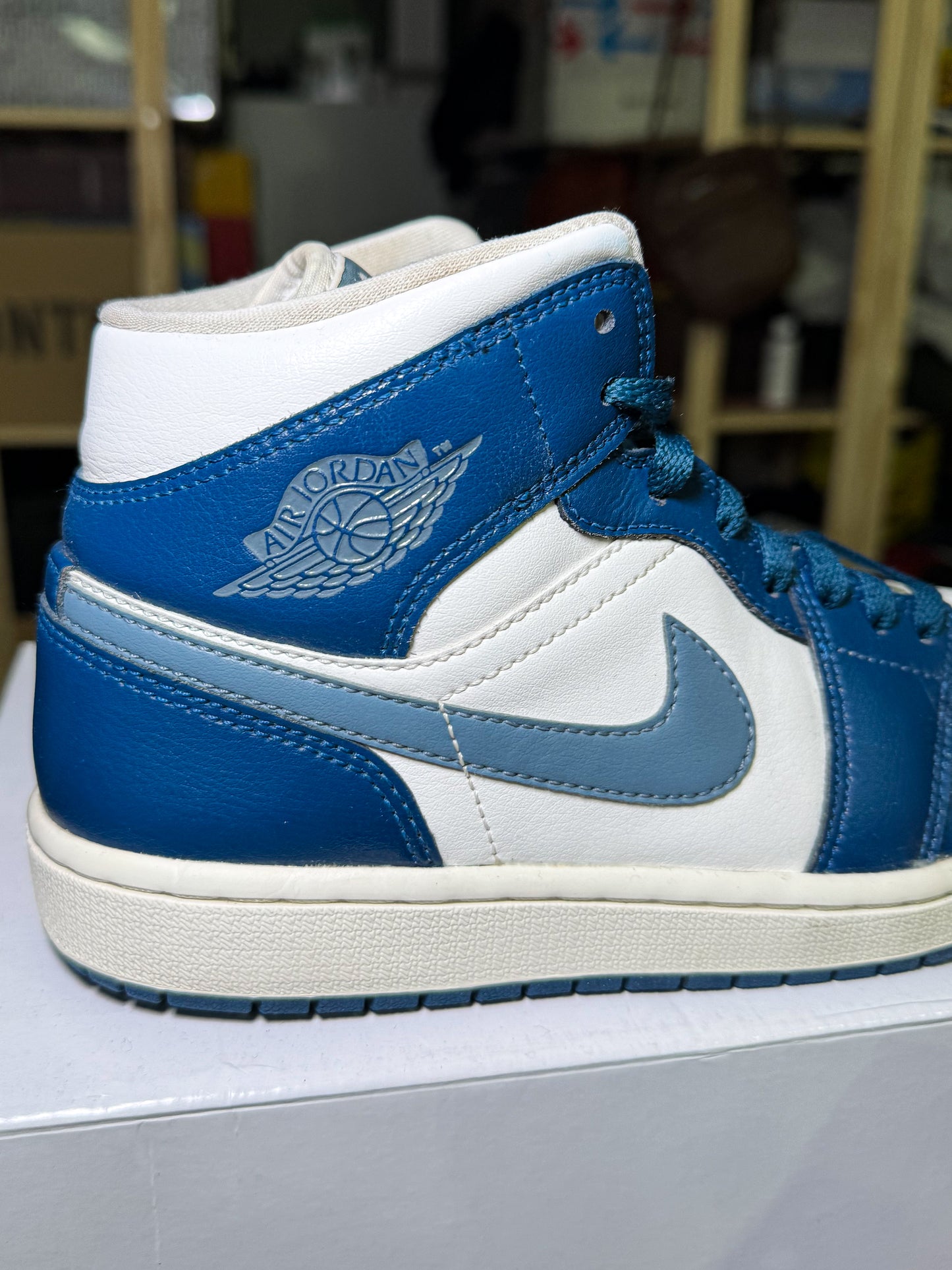 Air Jordan 1 Mid ‘Sky J French Blue’ W 2023 - Recondicionado