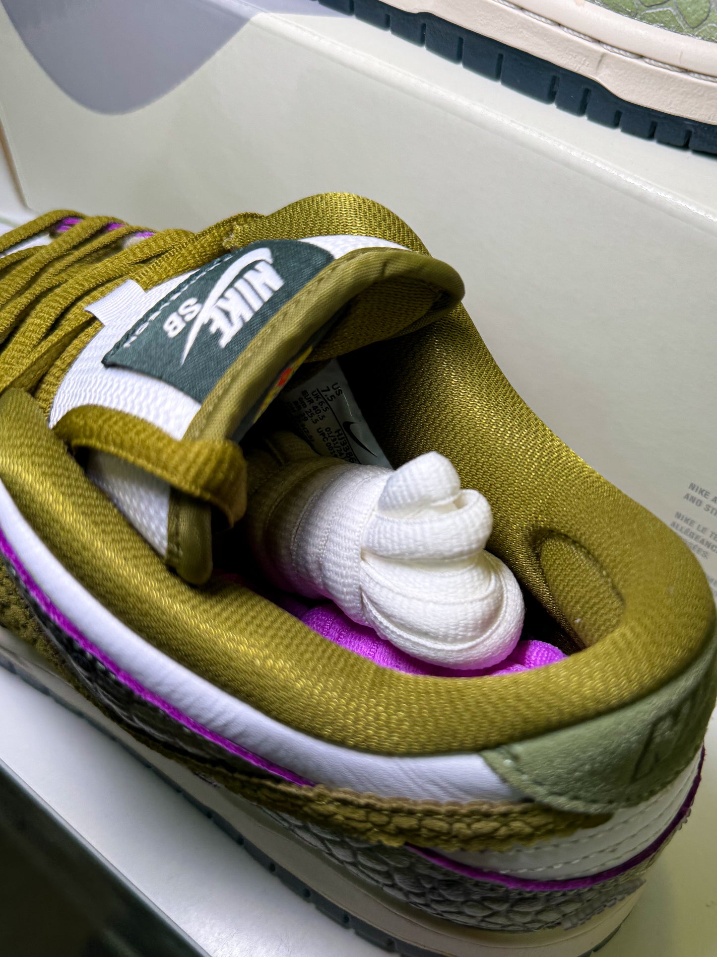 Nike SB Dunk Low x Alexis Sablone ‘Chameleon’ 2024 - VNDS