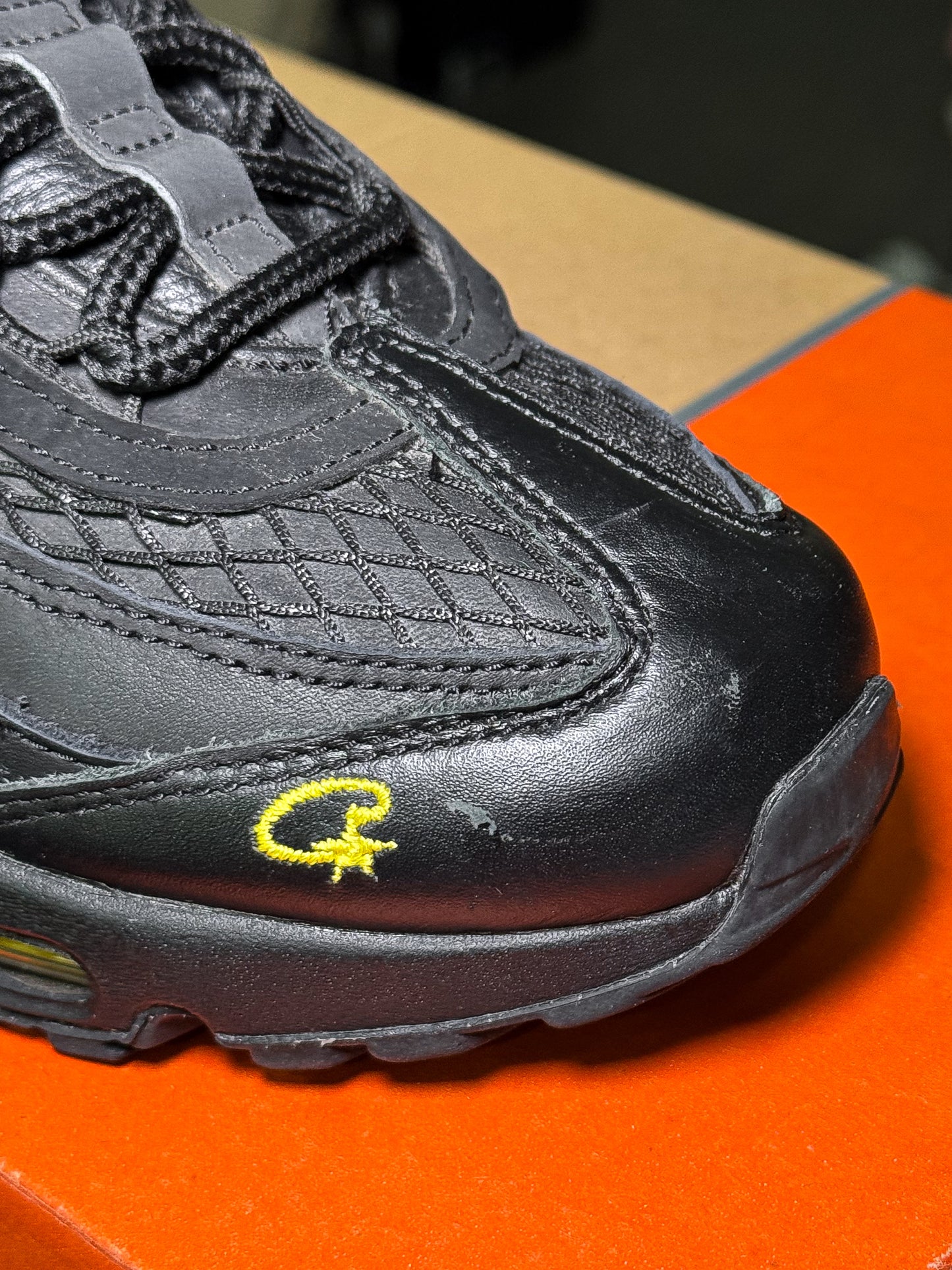 Nike Air Max 95 SP x Corteiz ‘Honey Blacks’ 2025 - Recondicionado