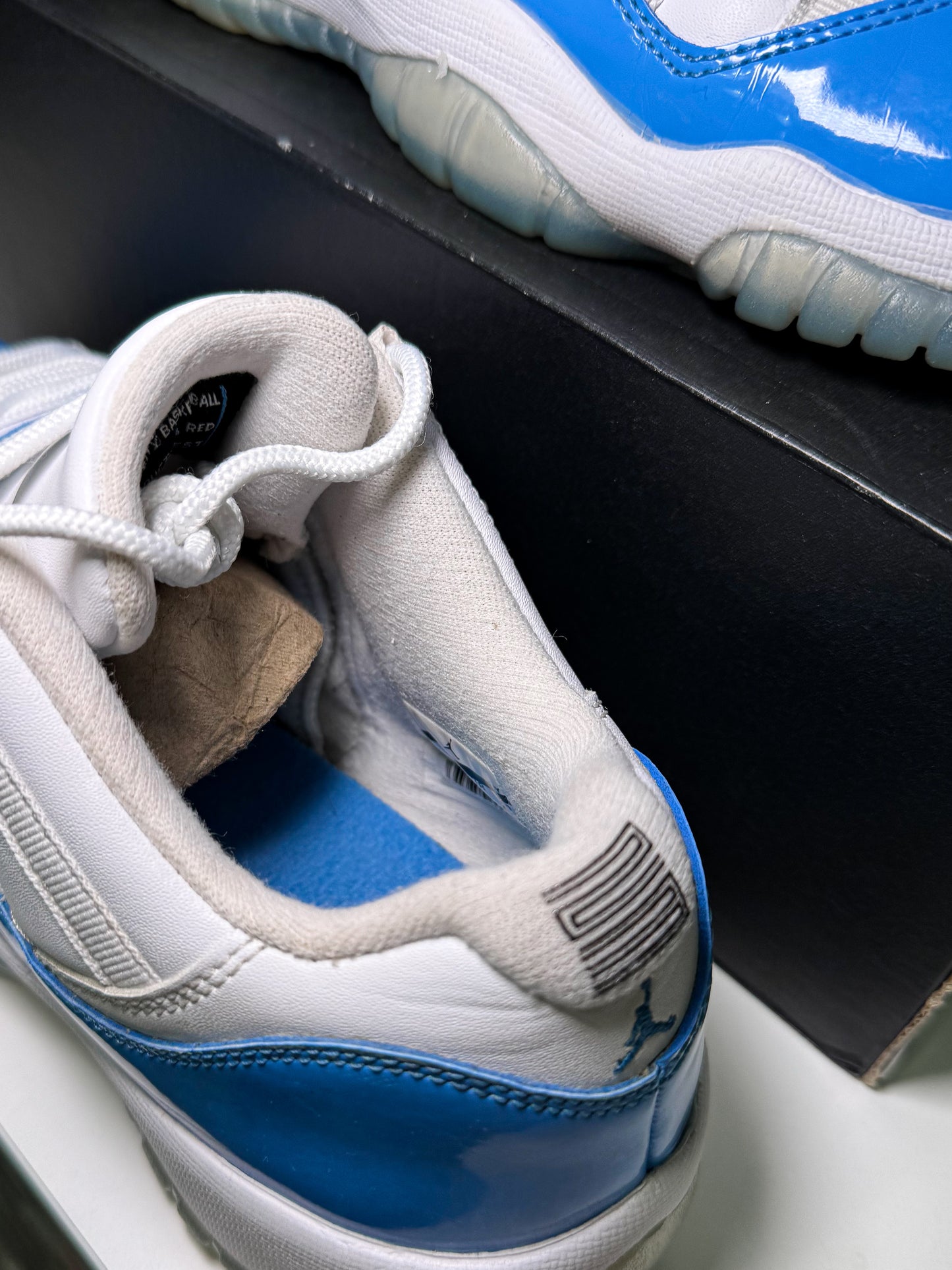 Air Jordan 11 Retro Low ‘UNC’ 2017 - Recondicionado