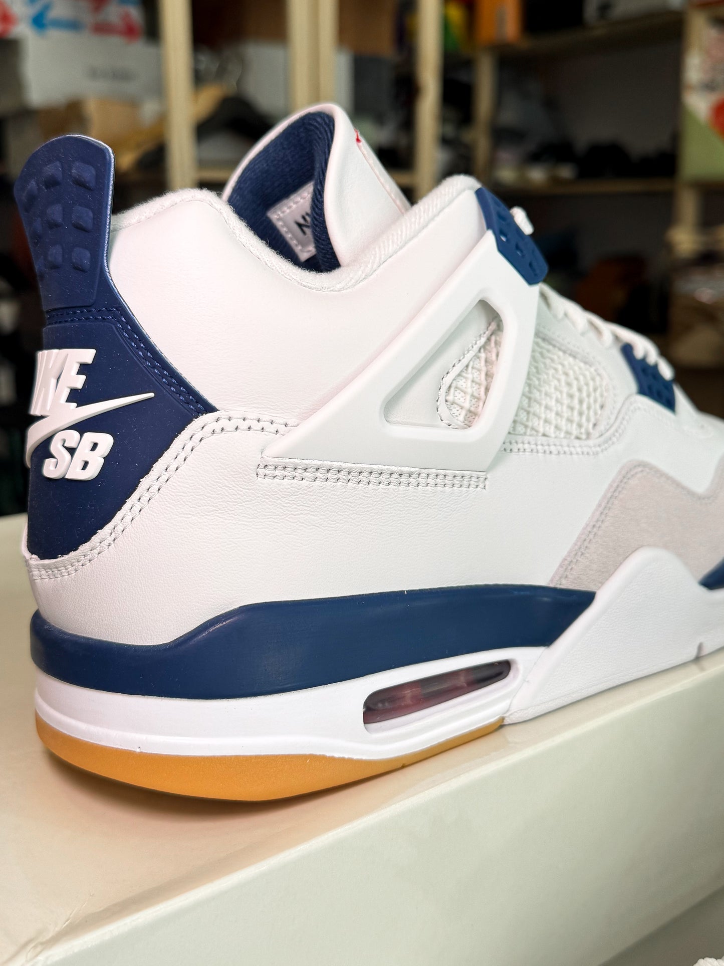 Air Jordan 4 Retro SB ‘Navy’ 2025 - DS