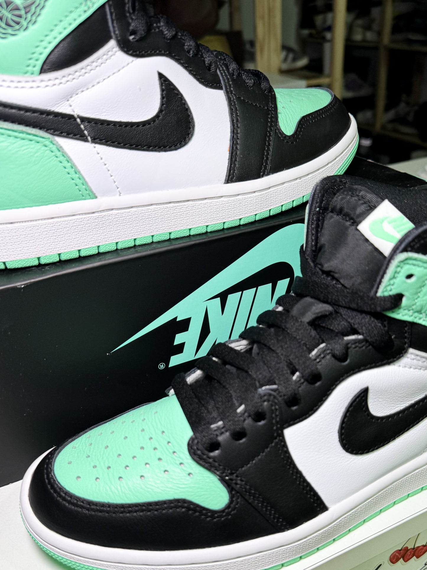 Air Jordan 1 Retro High OG ‘Green Glow’ 2024 - Recondicionado