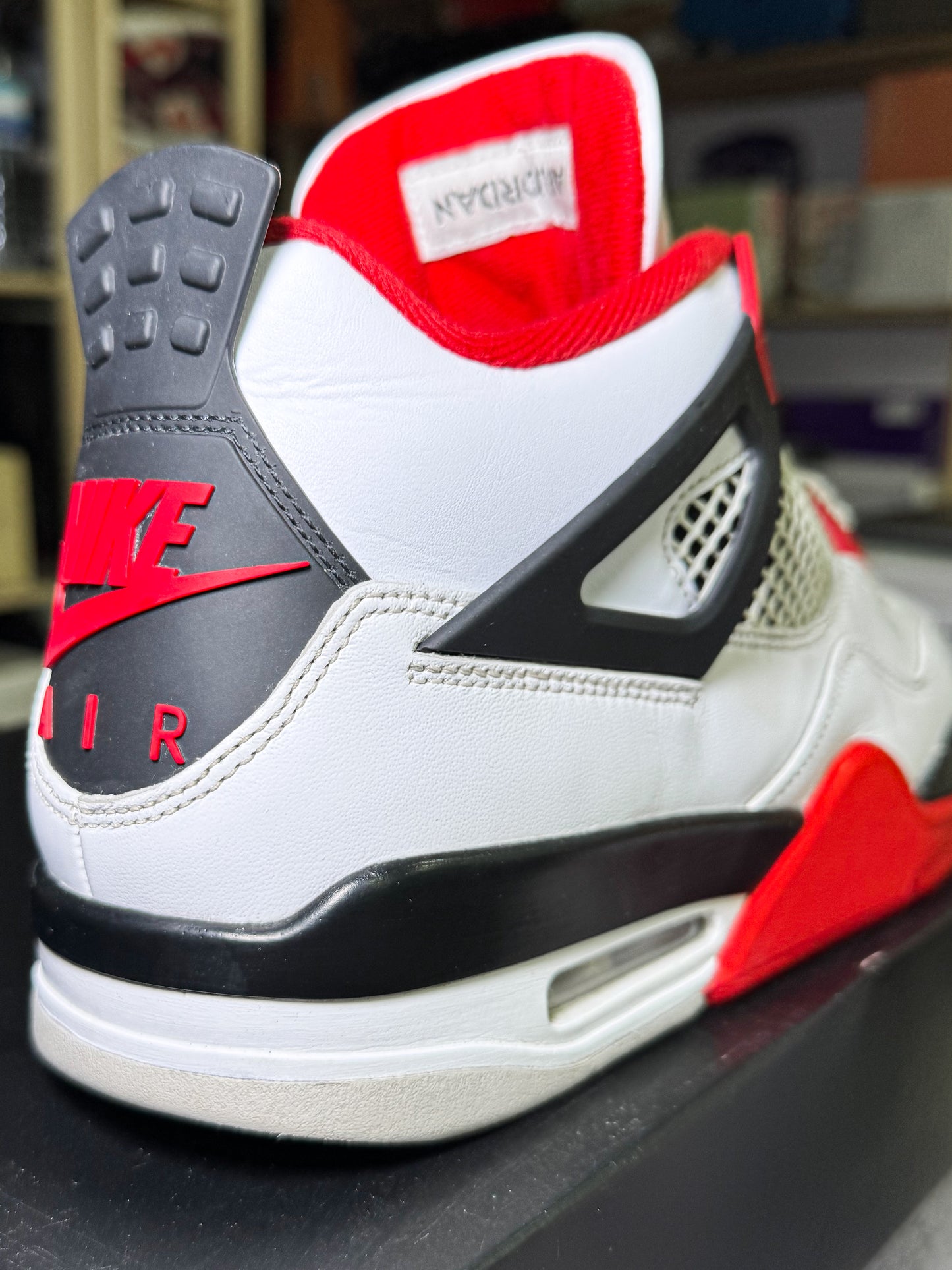 Air Jordan 4 Retro 'Fire Red' 2020 - Recondicionado