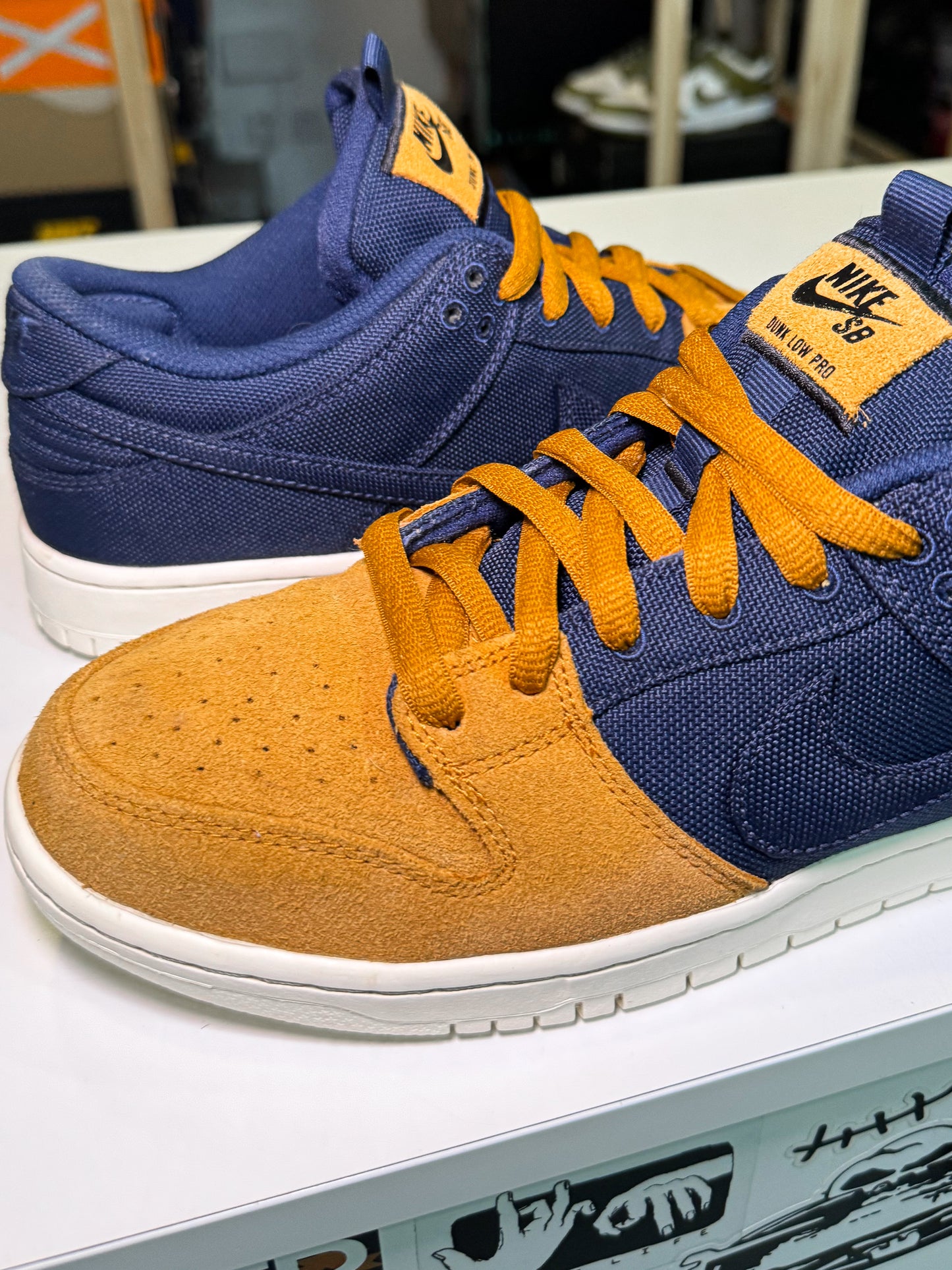 Nike SB Dunk Low ‘Navy Desert Ochre’ 2023 - Recondicionado