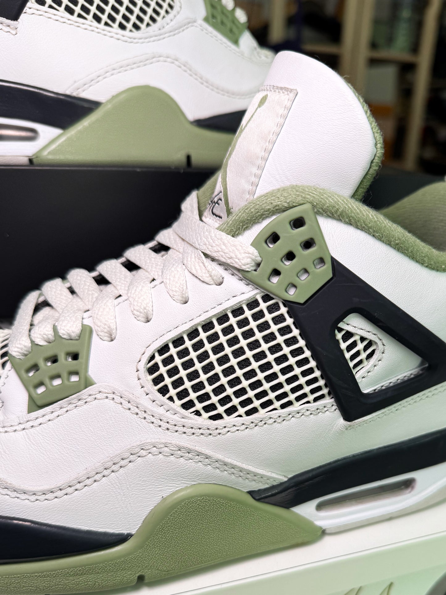 Air Jordan 4 Retro 'Seafoam' W 2023 - Recondicionado
