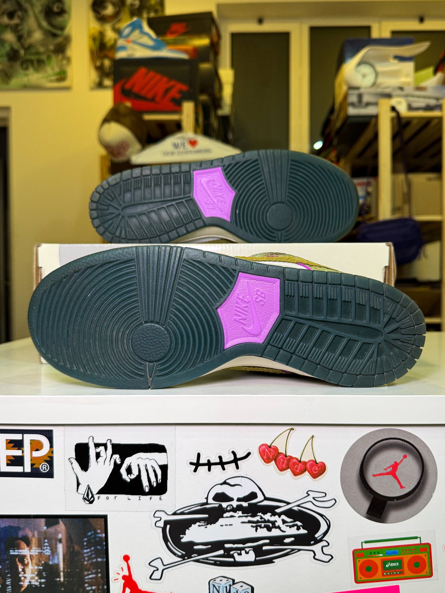 Nike SB Dunk Low x Alexis Sablone ‘Chameleon’ 2024 - VNDS