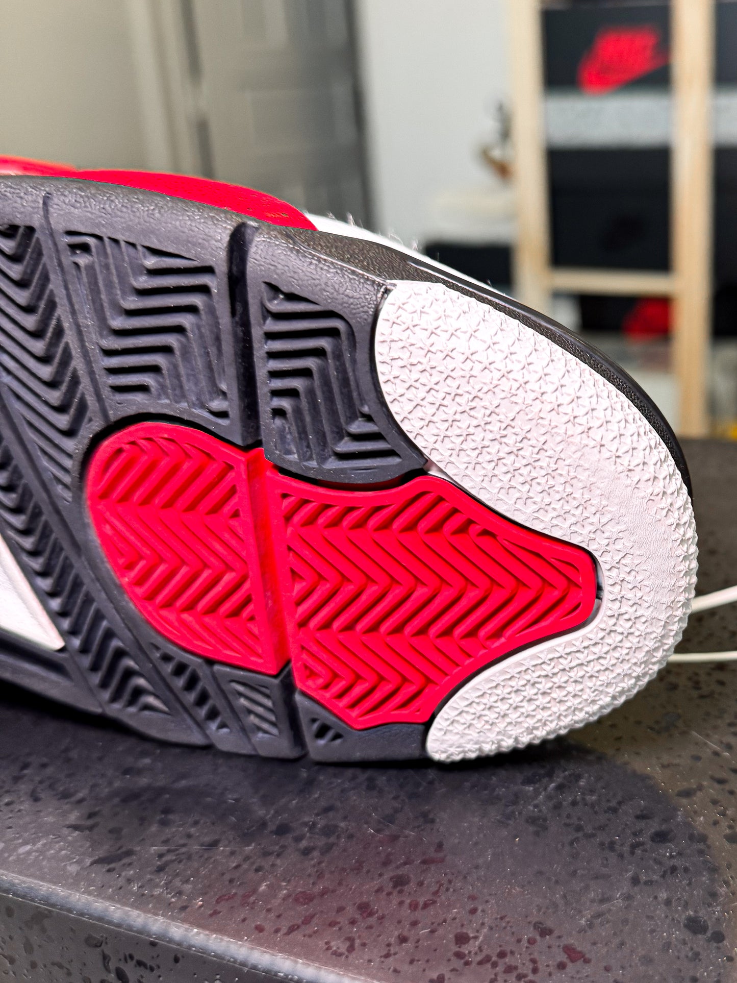 Air Jordan 4 Retro 'Red Cement' 2023 - Recondicionado