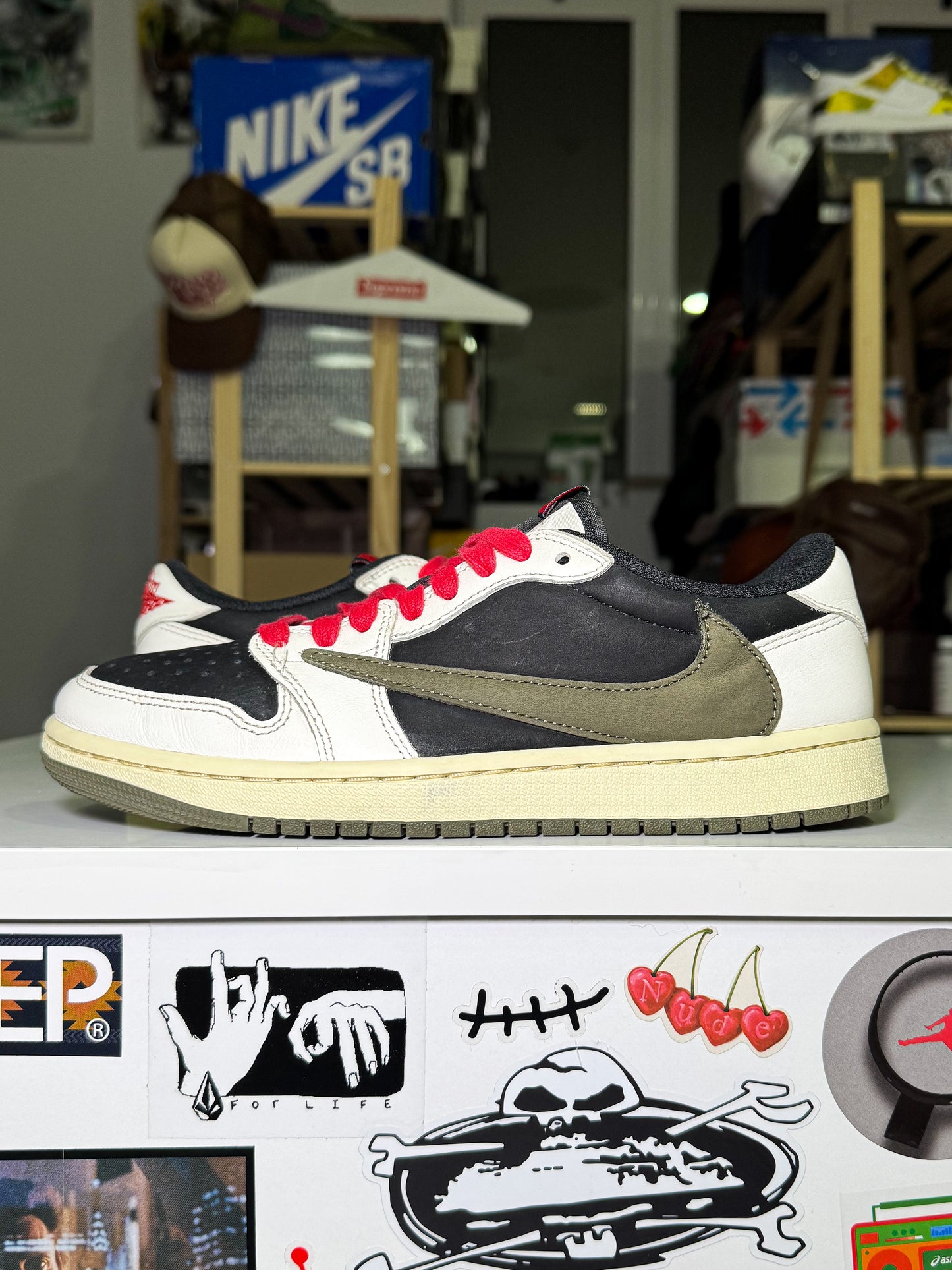Air Jordan 1 Retro Low OG SP x Travis Scott 'Olive' W 2023 - Recondicionado