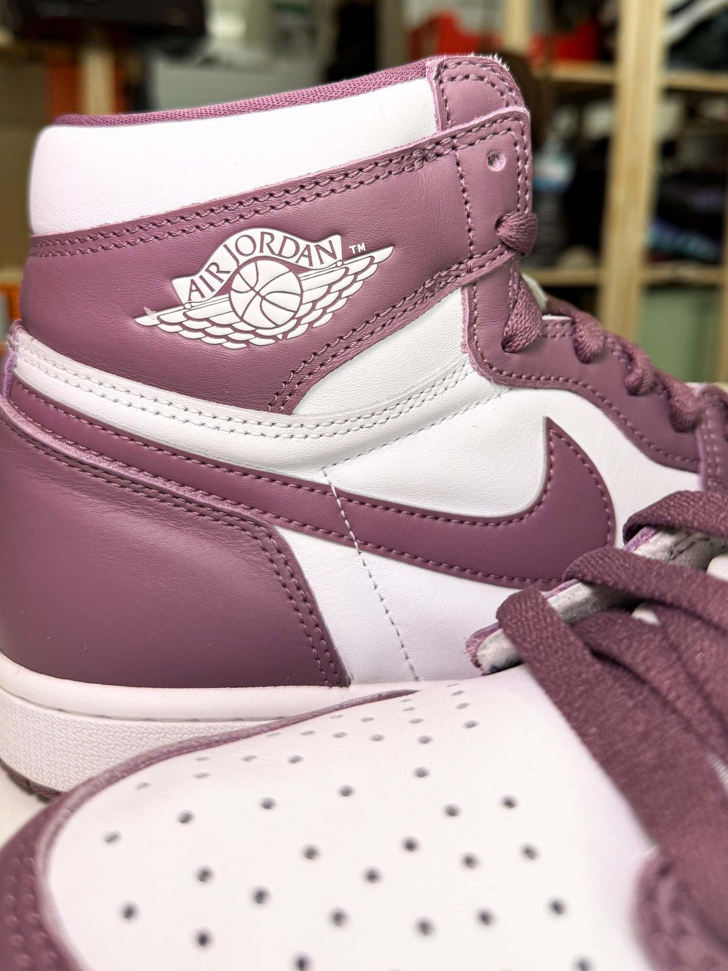 Air Jordan 1 Retro High OG ‘Mauve’ 2023 - Recondicionado