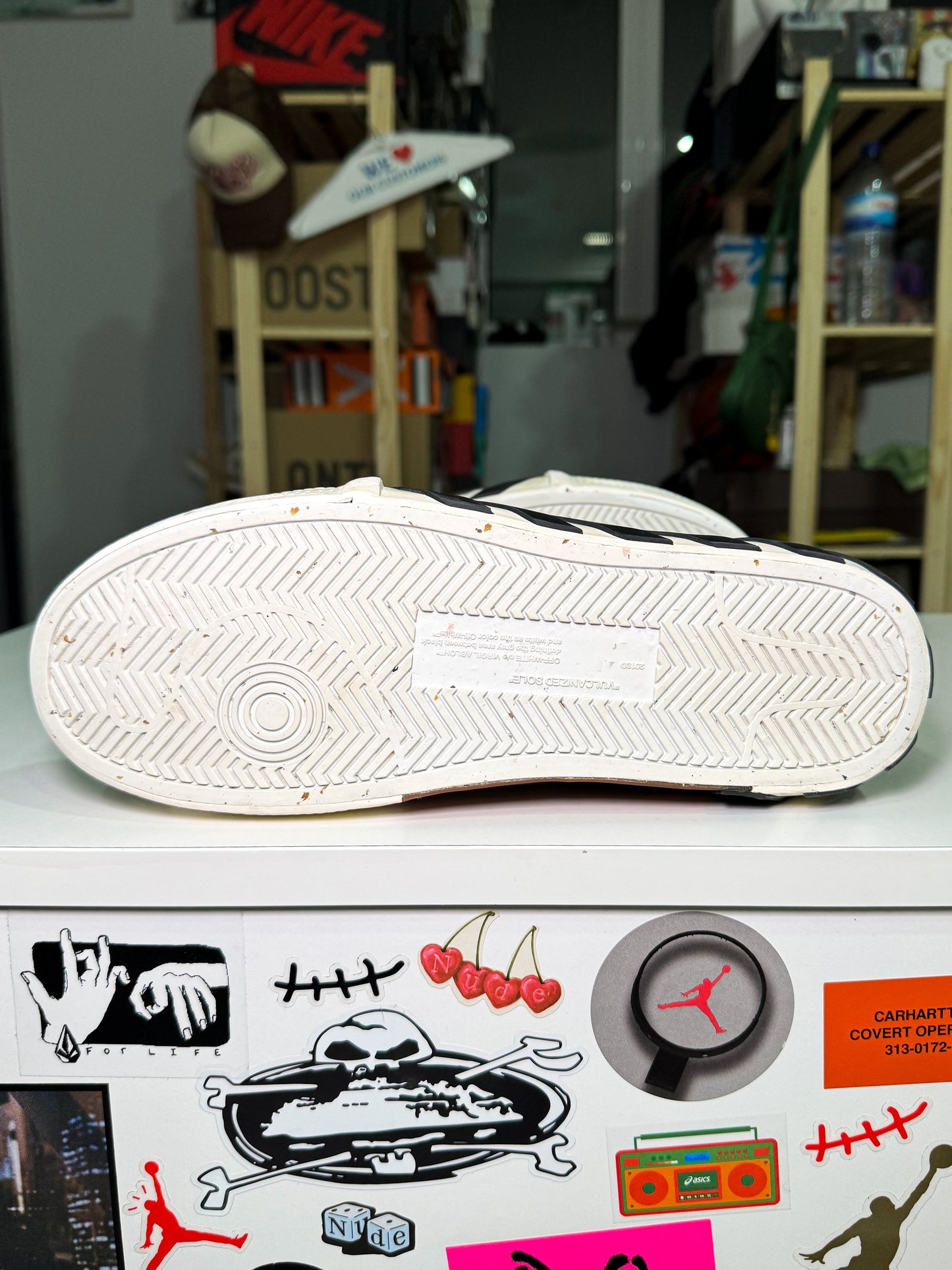 Off White Vulcanized Canvas ‘Black Blue’ - Recondicionado