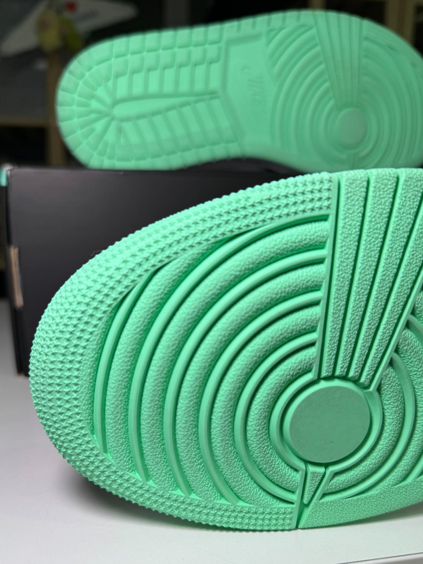 Air Jordan 1 Retro High OG ‘Green Glow’ 2024 - Recondicionado