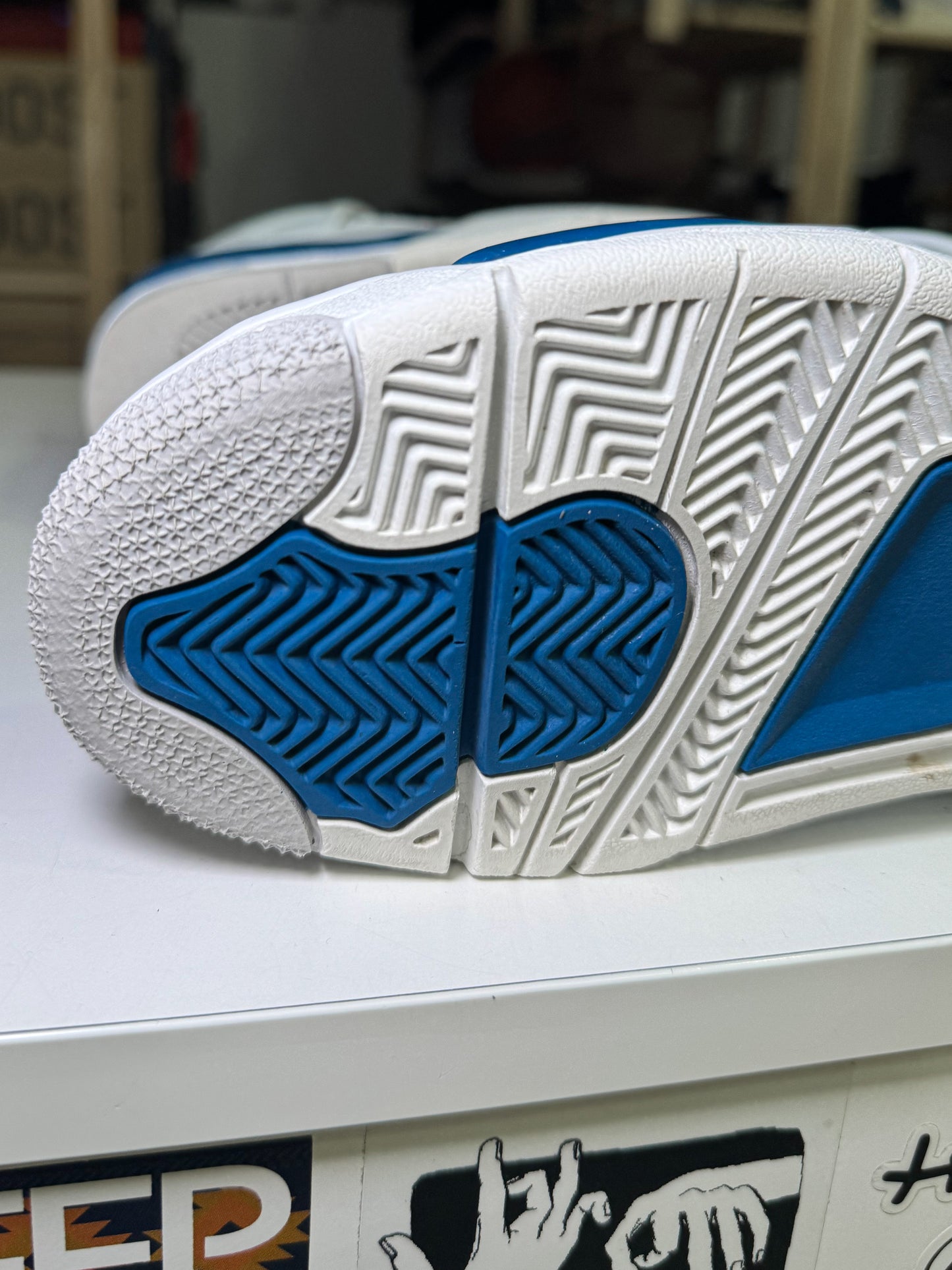 Air Jordan 4 Retro 'Military Blue’ GS 2024 - Recondicionado