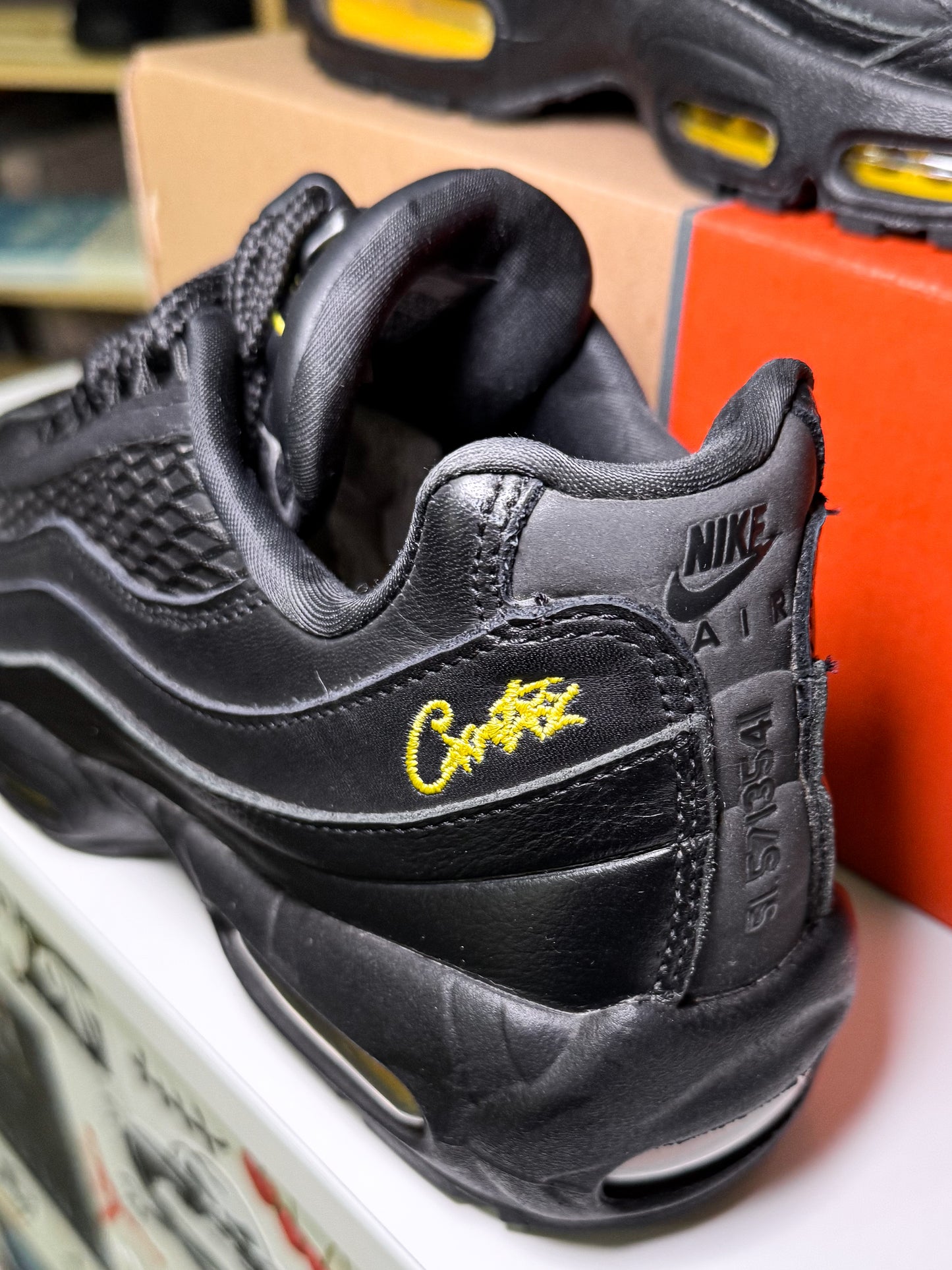 Nike Air Max 95 SP x Corteiz ‘Honey Blacks’ 2025 - Recondicionado