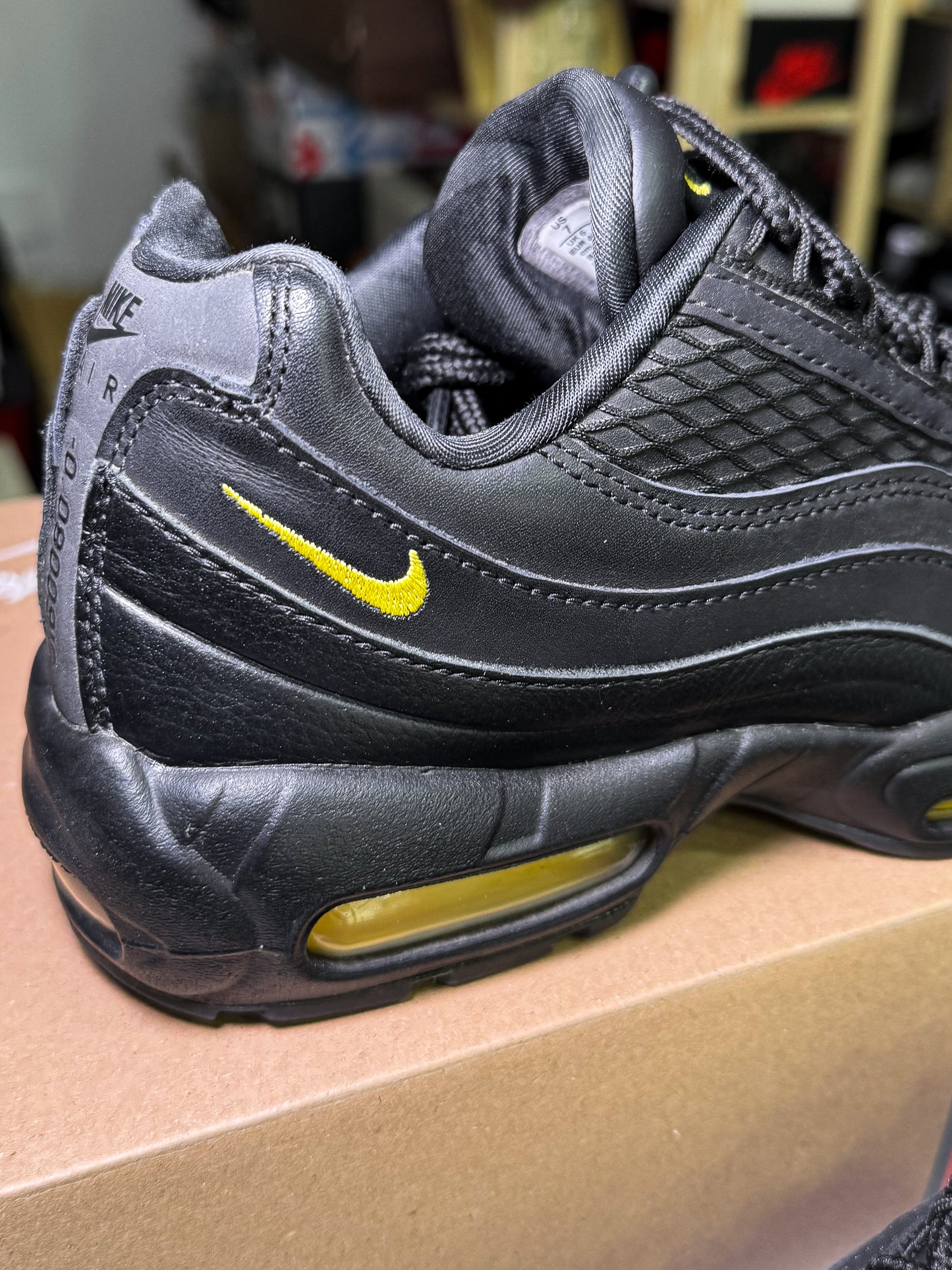 Nike Air Max 95 SP x Corteiz ‘Honey Blacks’ 2025 - Recondicionado