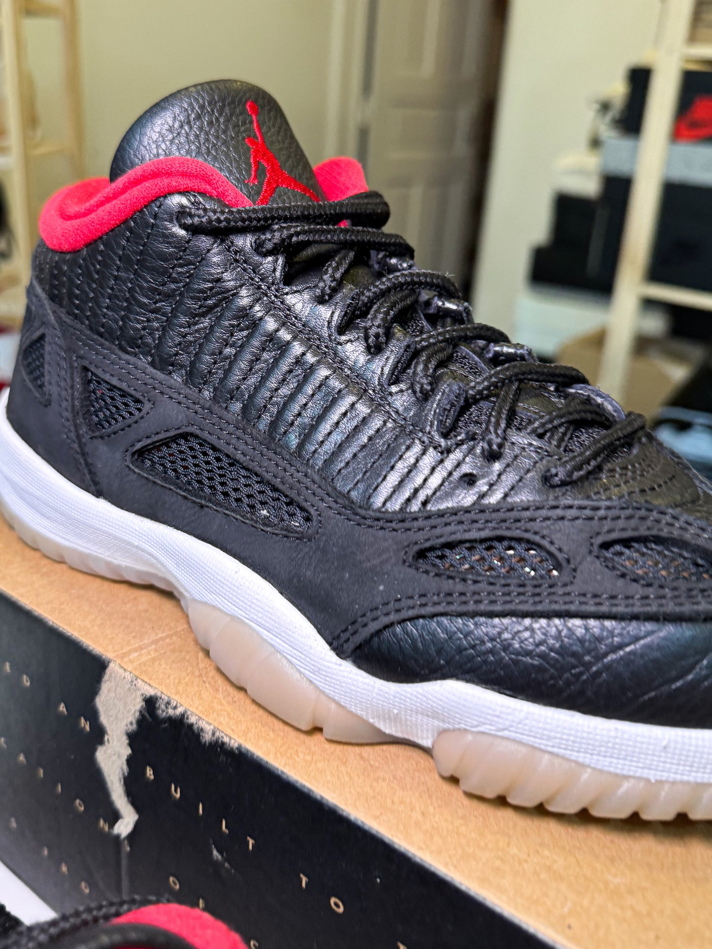 Air Jordan 11 Retro Low IE ‘Bred’ 2021 - Recondicionado