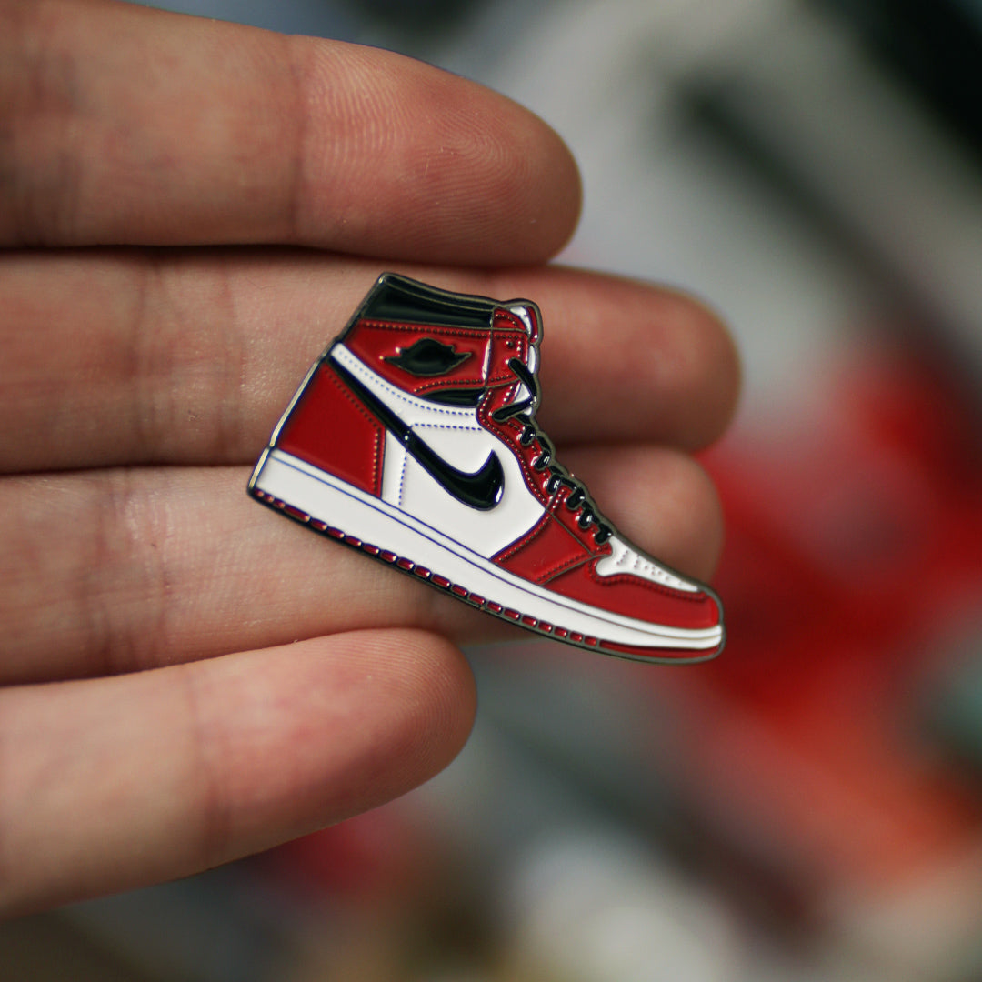 PIN - Air Jordan 1 'Chicago'
