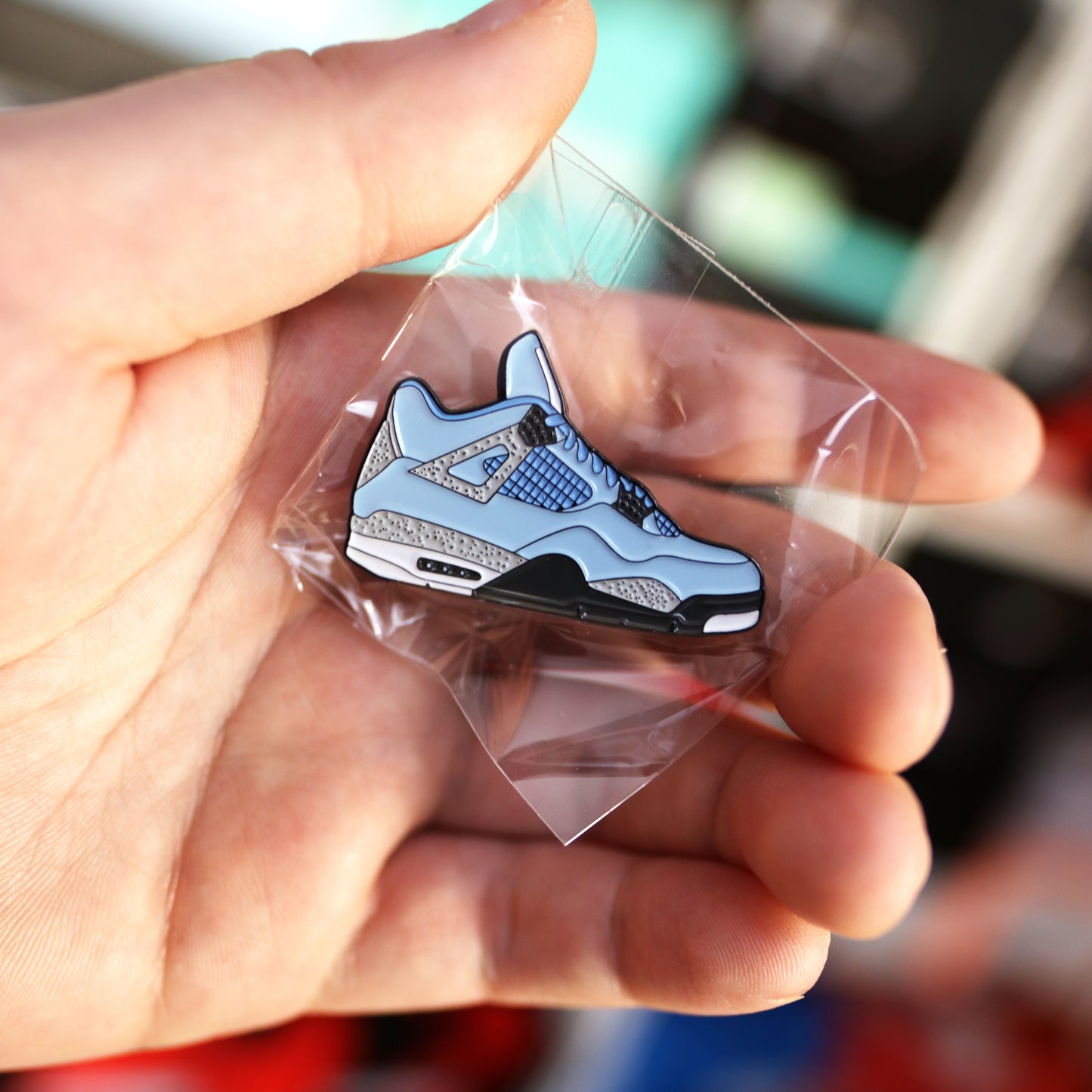 PIN - Air Jordan 4 'University Blue'
