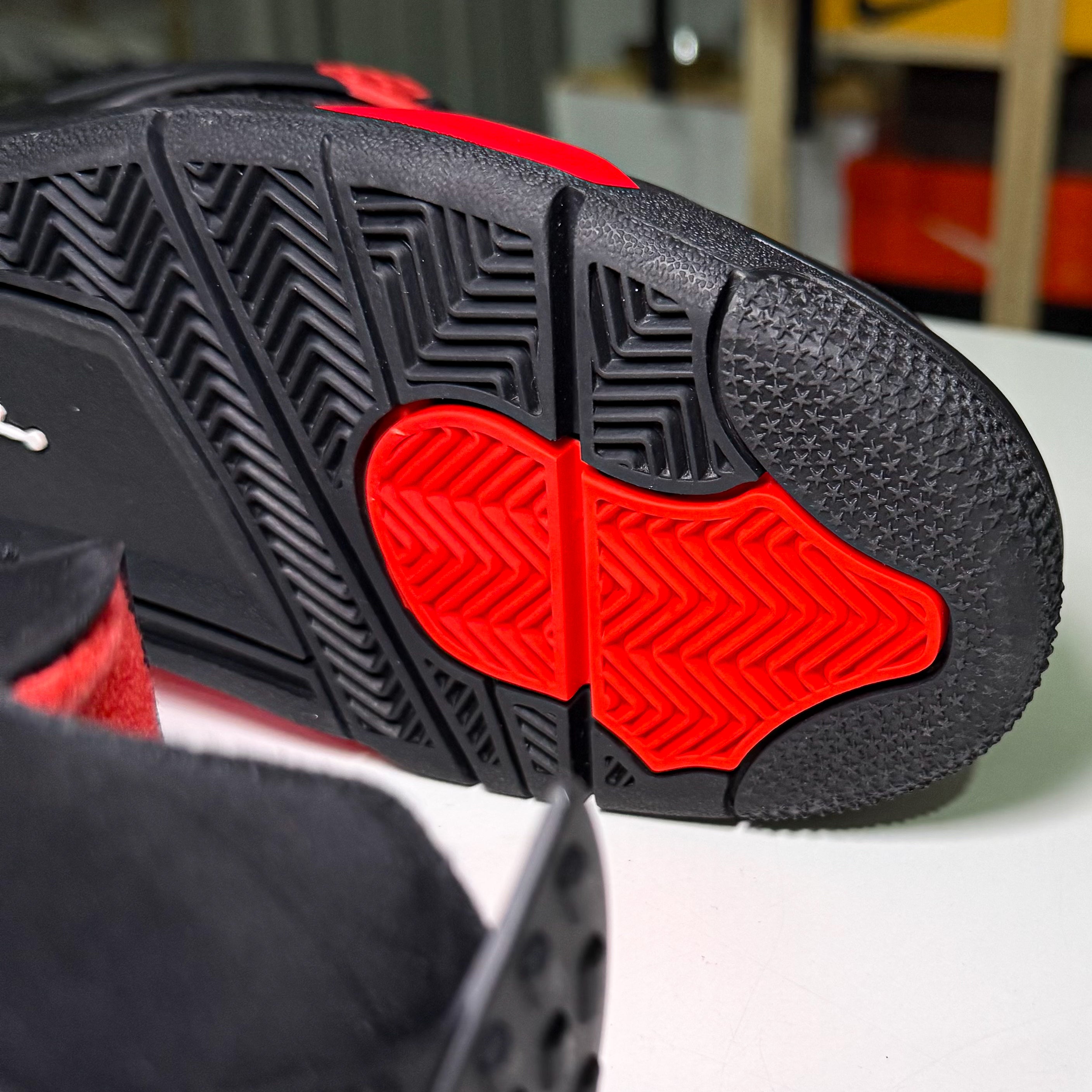 Air Jordan 4 Retro 'Red Thunder' 2022 - Recondicionado