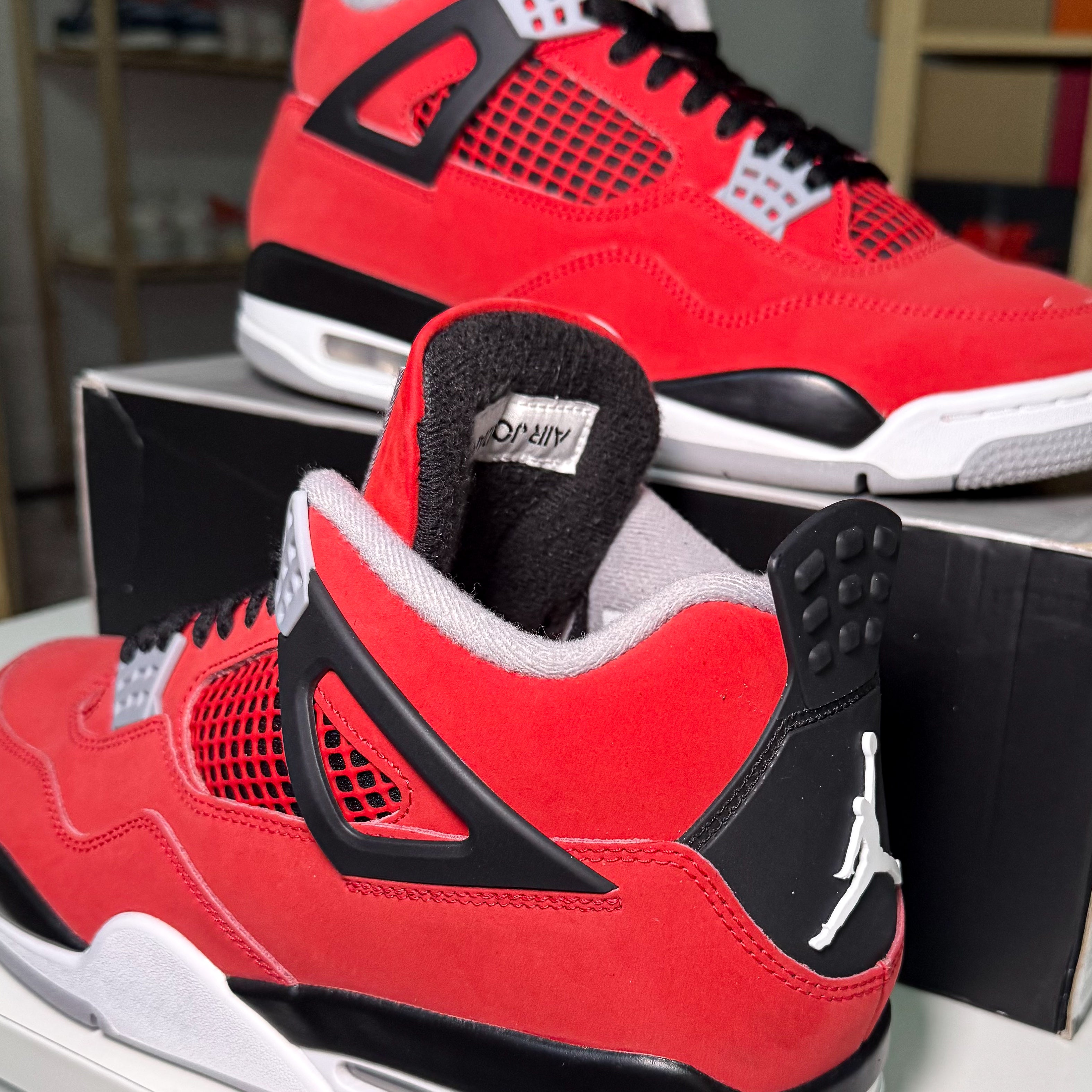 Air Jordan 4 Retro ‘Toro Bravo’ 2026 - Recondicionado