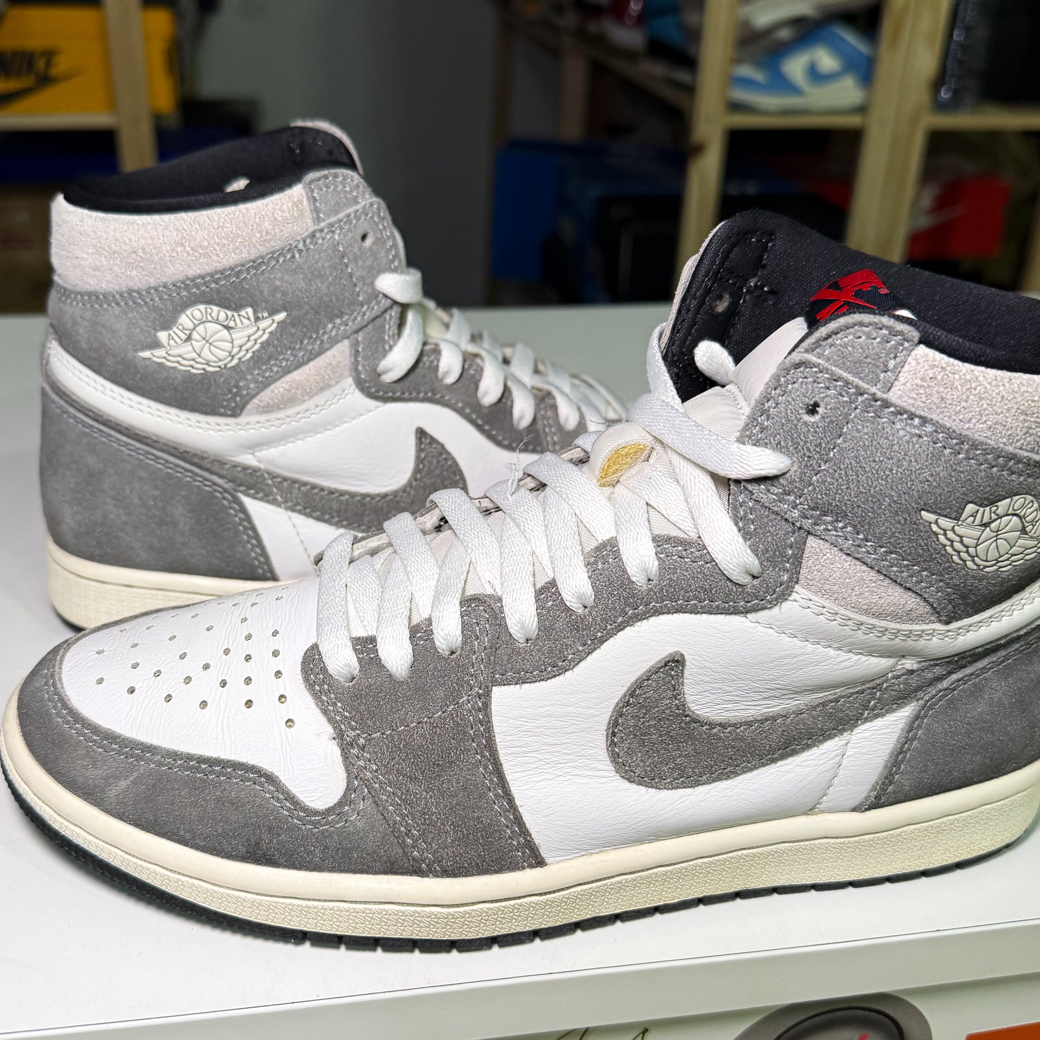 Air Jordan 1 Retro High OG ‘Washed Black’ 2023 - Recondicionado