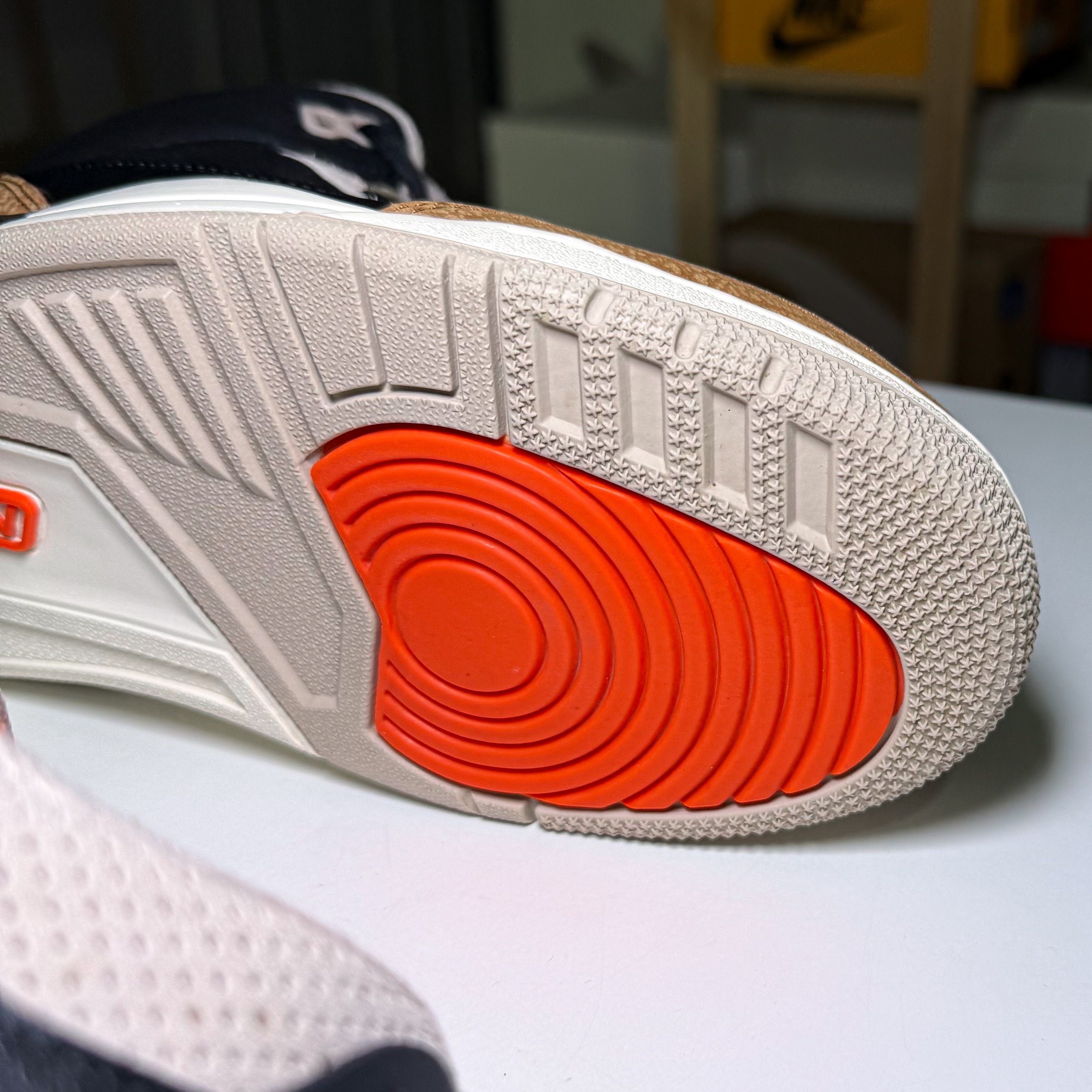 Air Jordan 3 Retro ‘Desert Elephant’ 2022 - Recondicionado